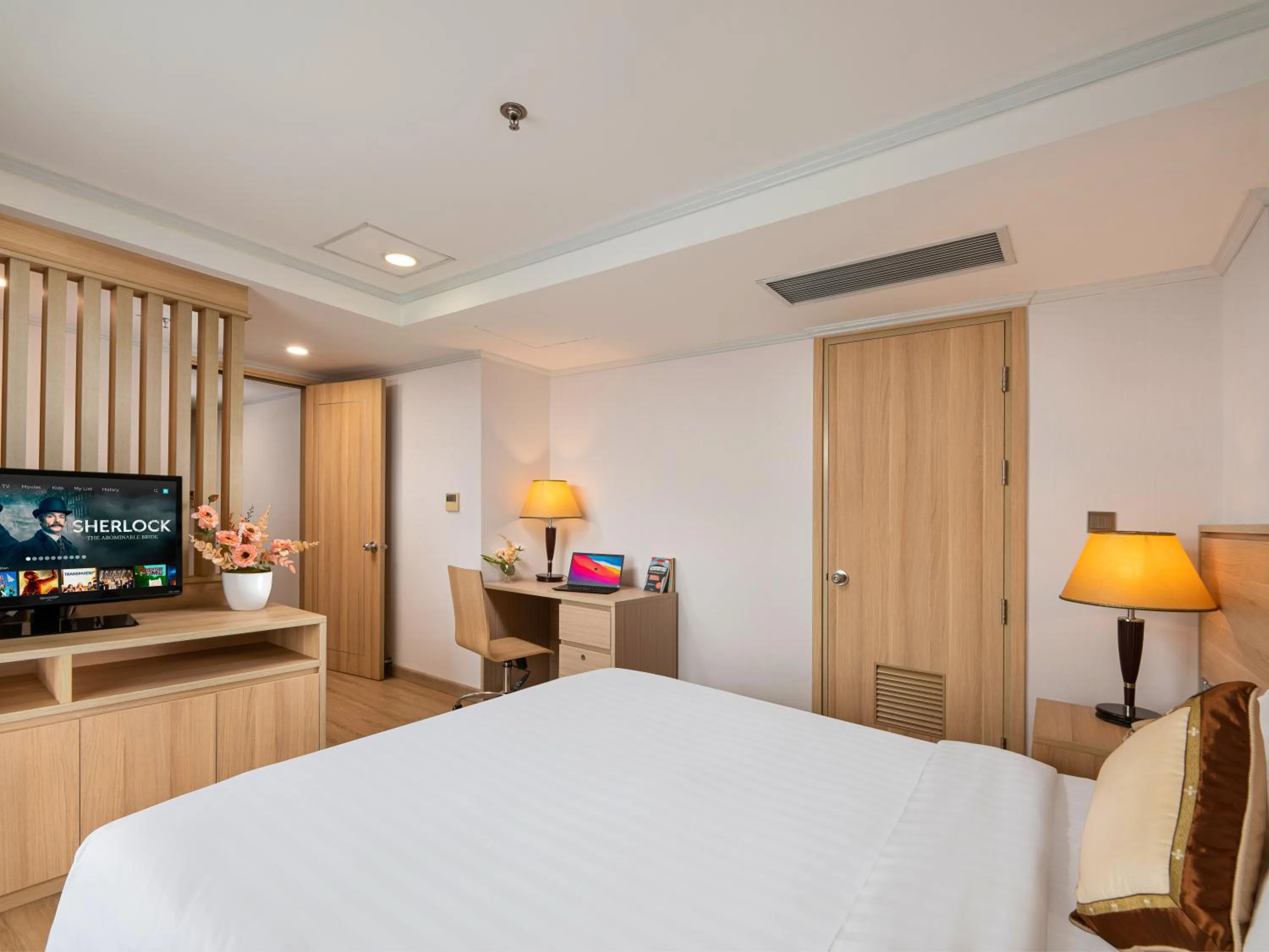 Bedroom, Bed in Super Candle Hotel