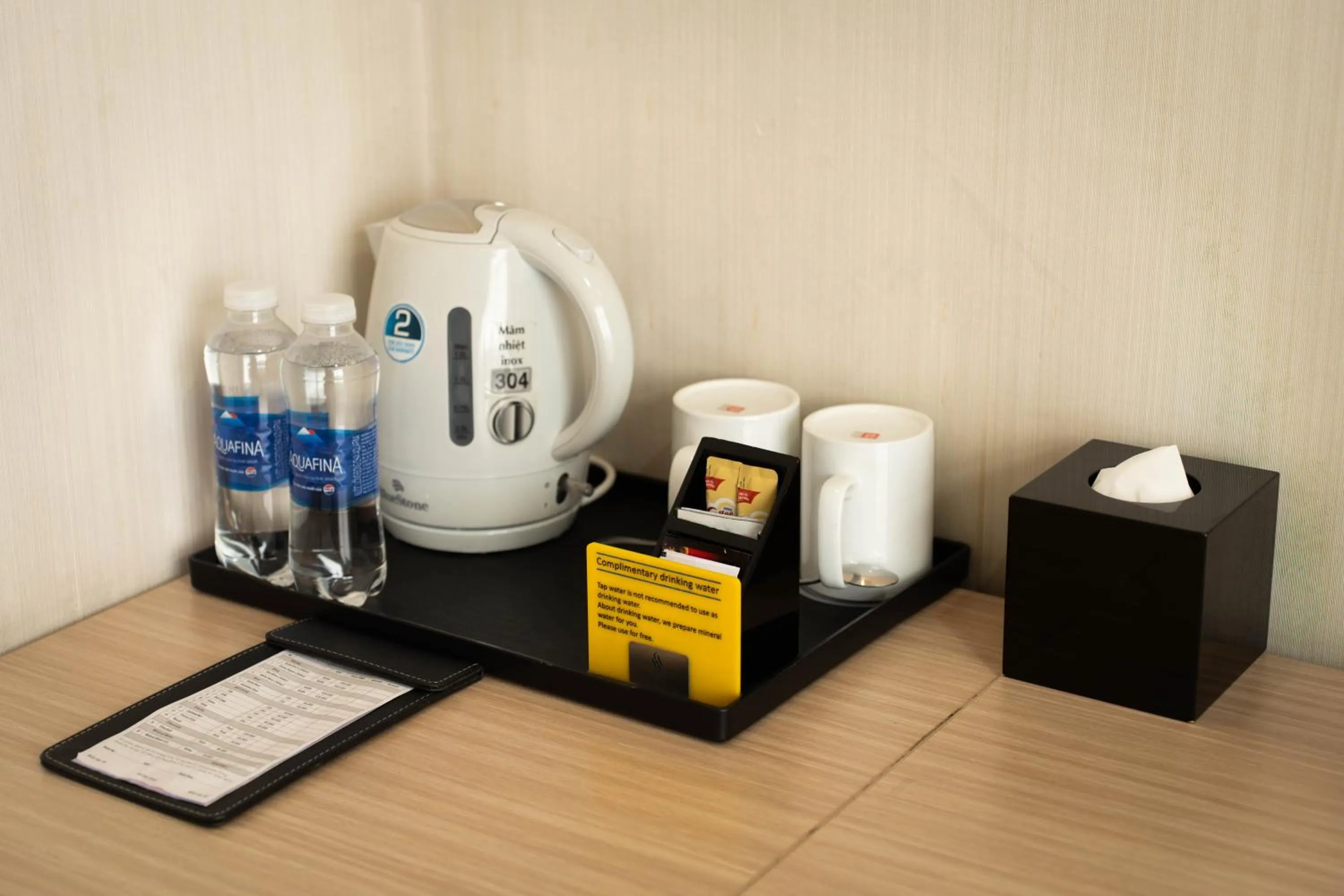 Coffee/tea facilities in Super Candle Hotel