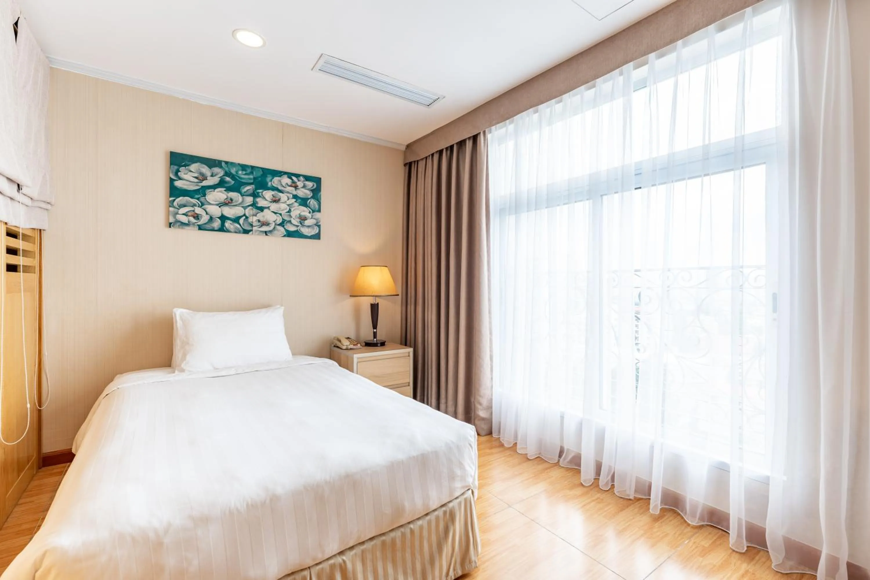 Bedroom, Bed in Super Candle Hotel