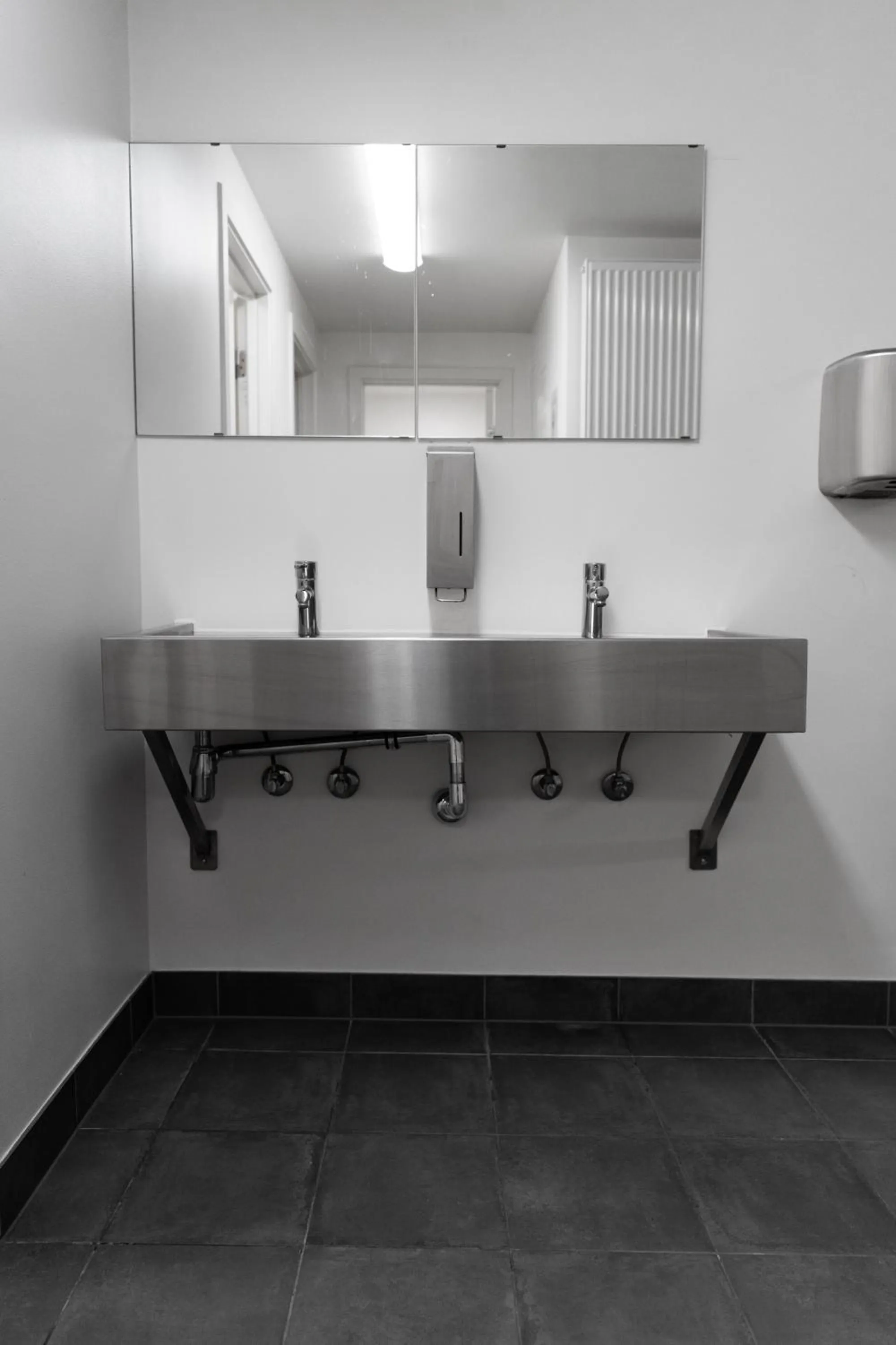 Bathroom in Roberta's Society Aarhus