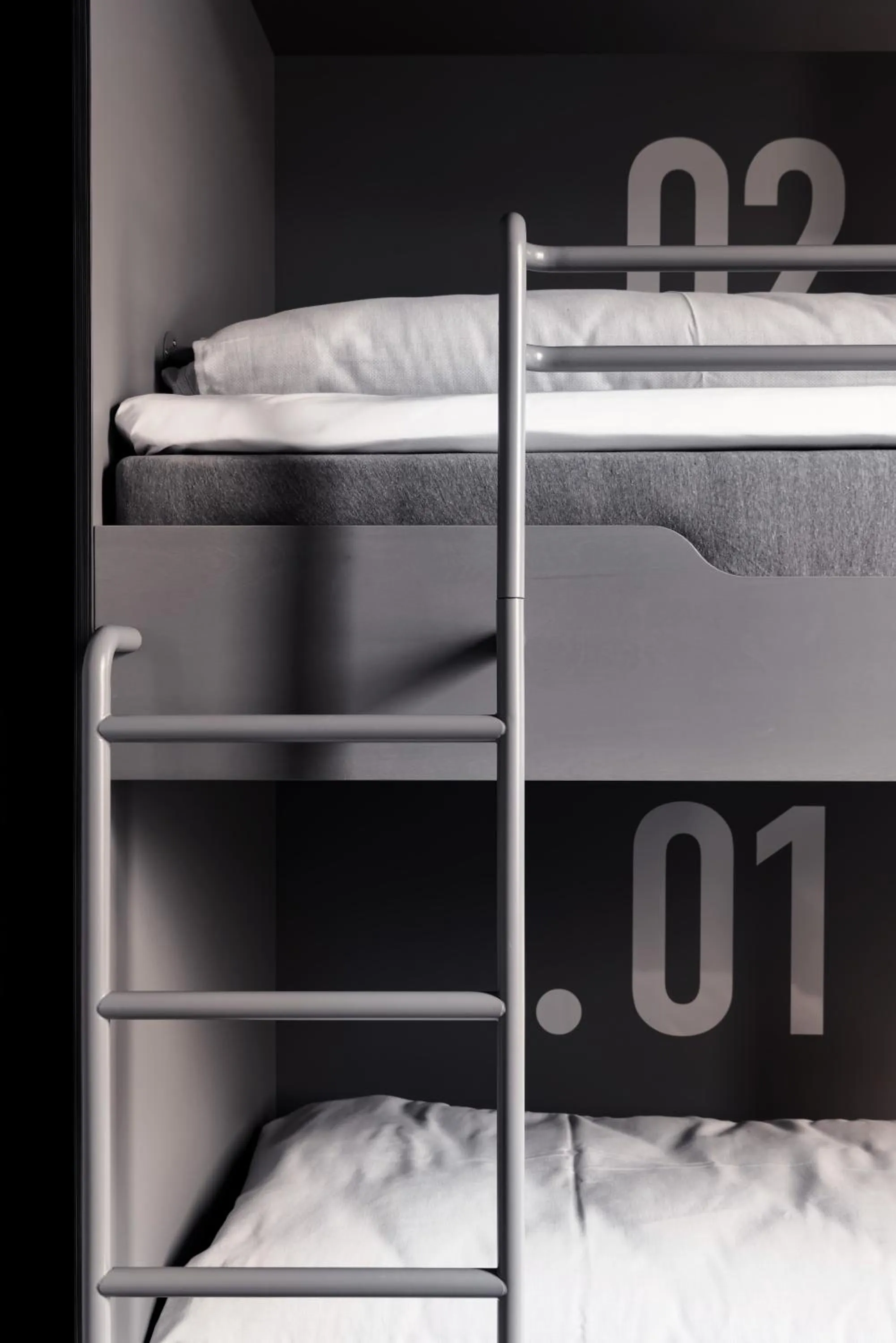 Text overlay, Bunk Bed in BOOK1 by Brøchner Hotels