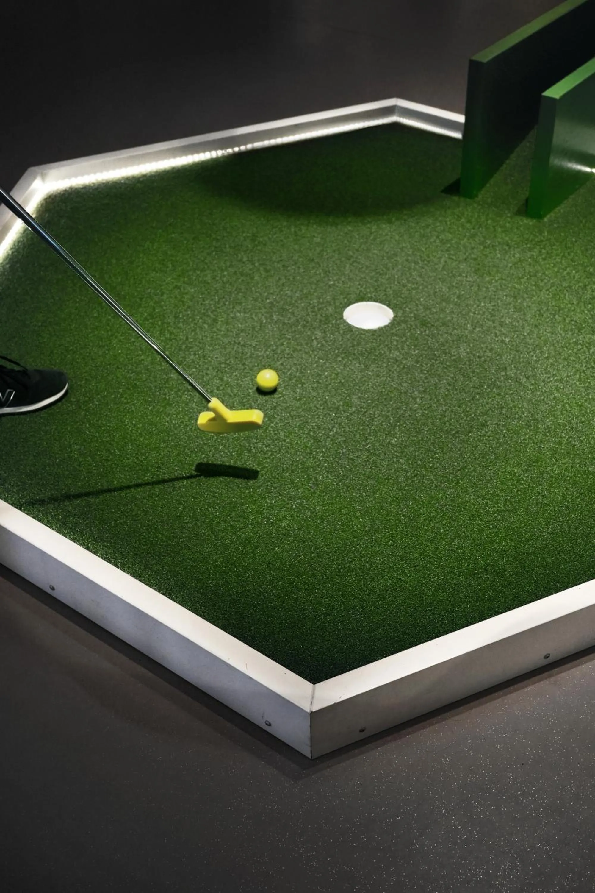 Activities, Billiards in BOOK1 by Brøchner Hotels