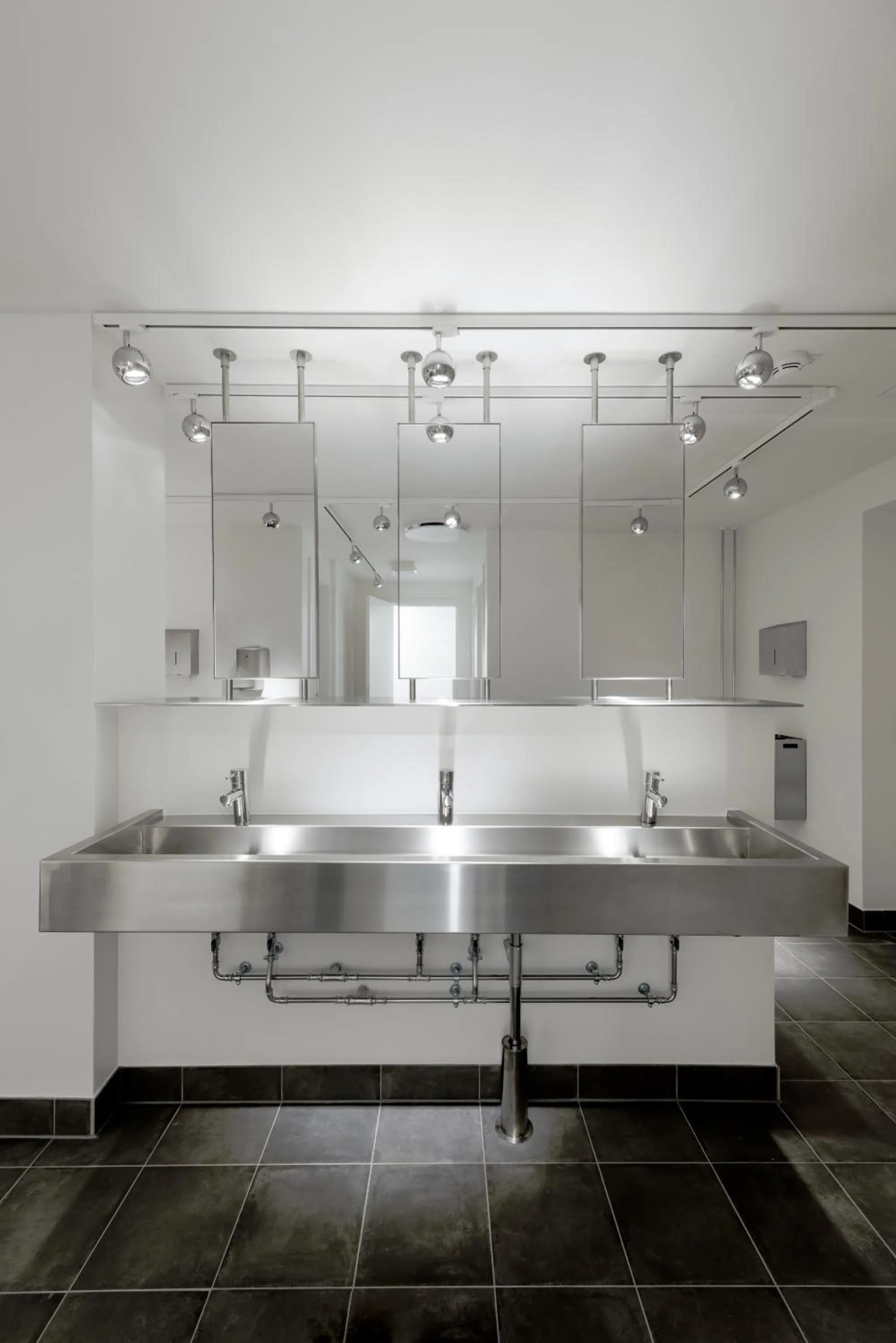 Toilet, Bathroom in BOOK1 by Brøchner Hotels