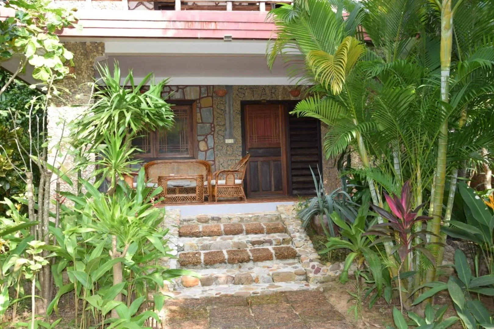 Garden in TARA LODGE Haven of peace