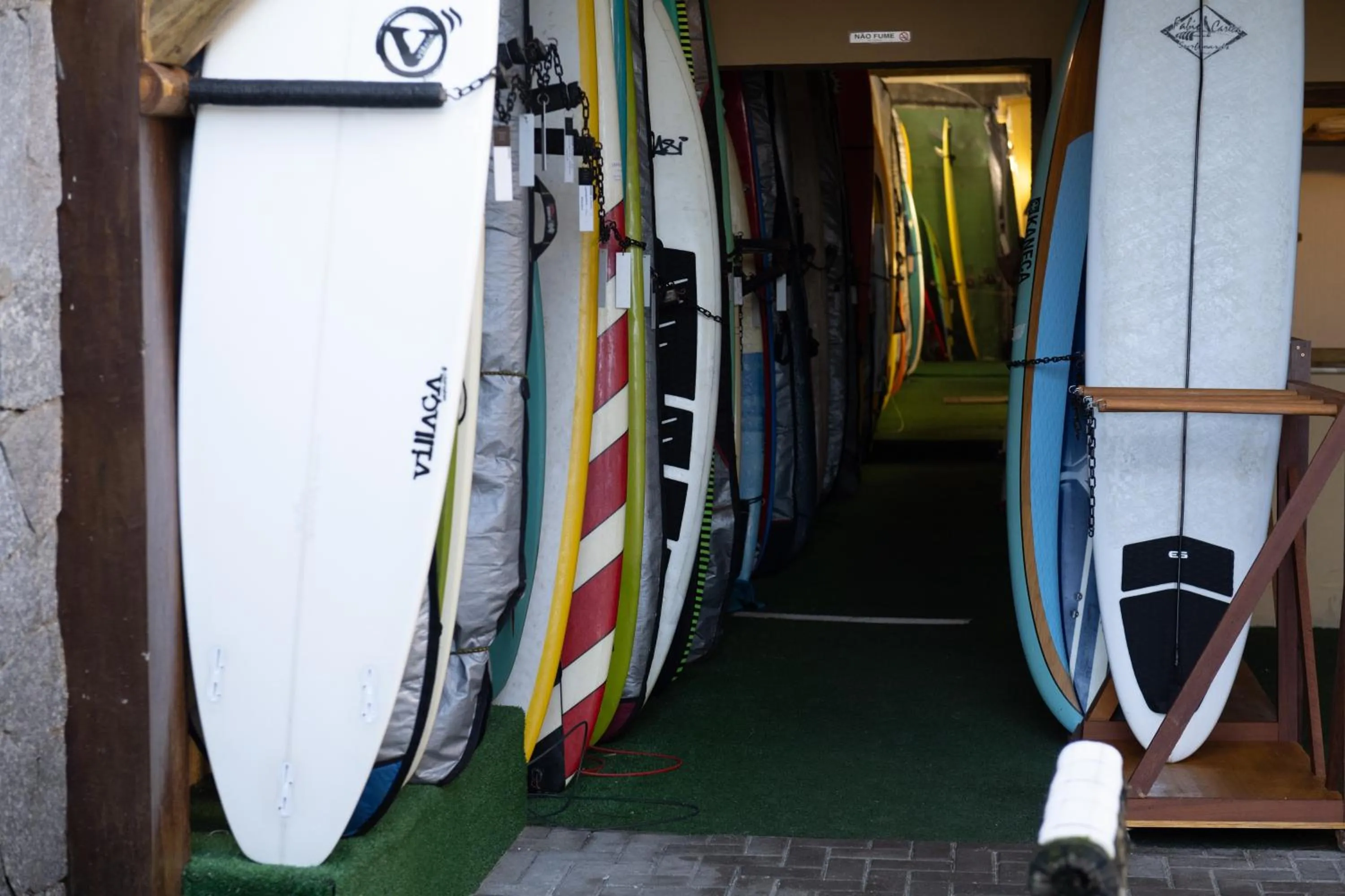 Inner courtyard view in Longboard Paradise Suítes
