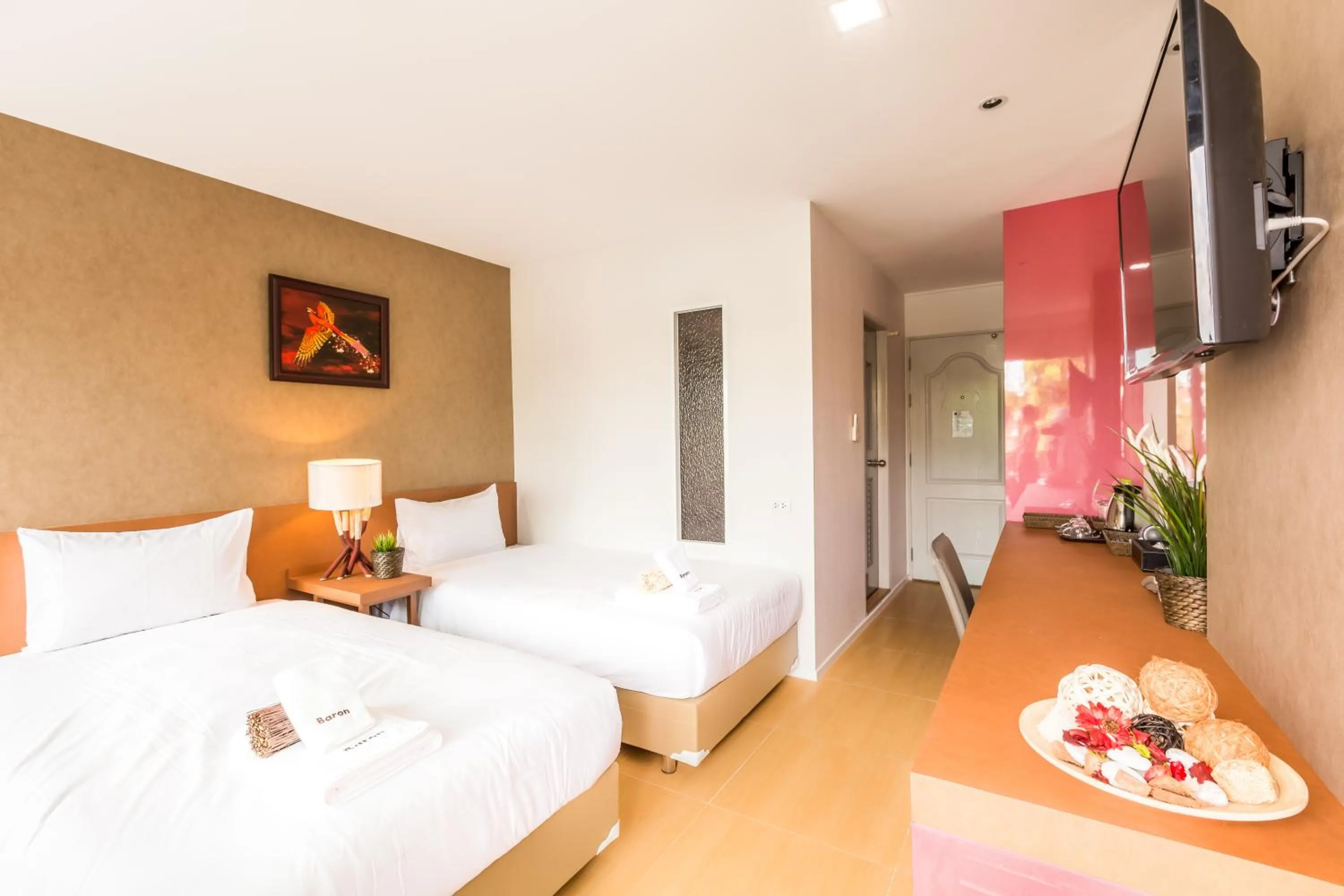 Photo of the whole room in Baron Residence Bangkok