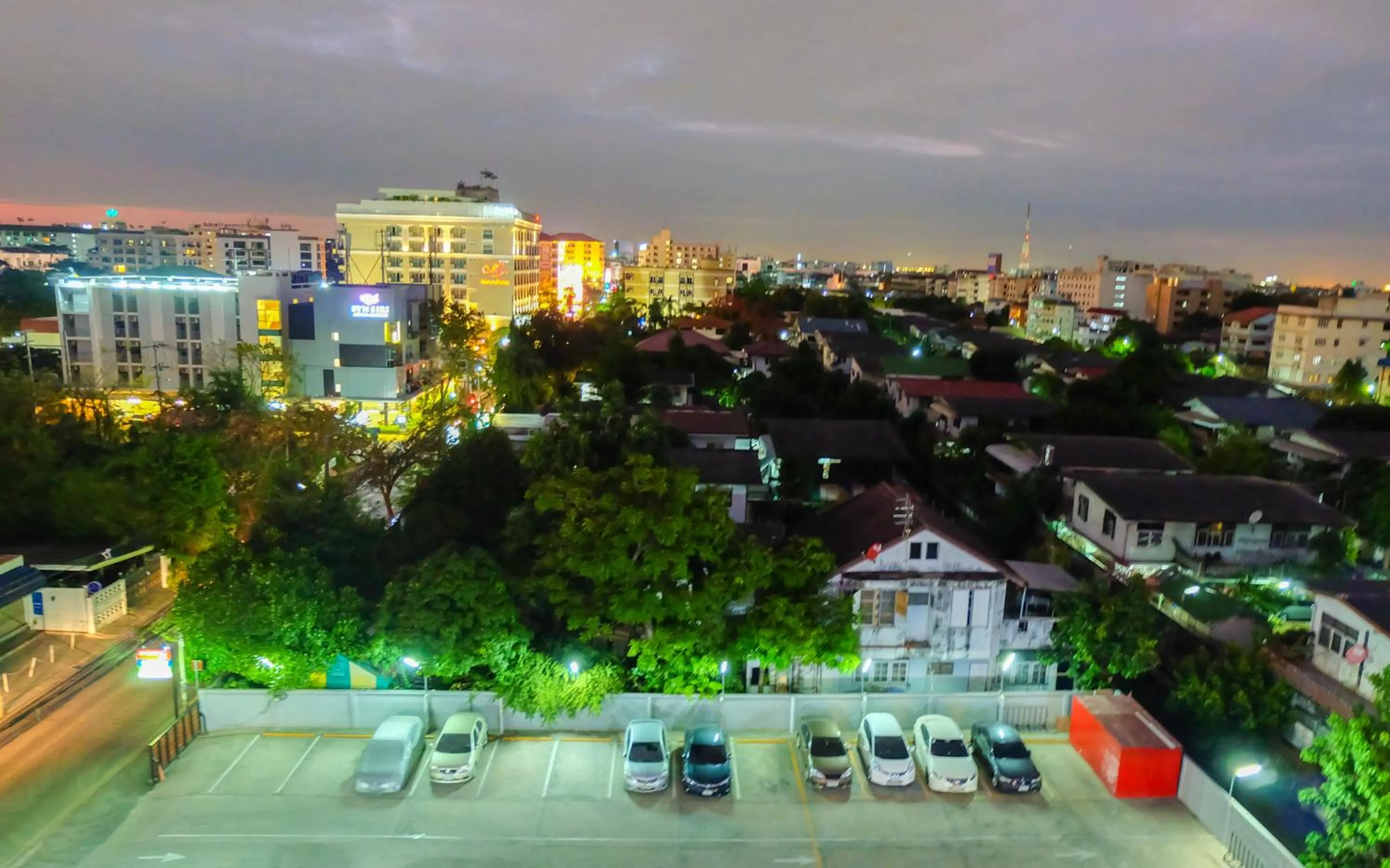 Baron Residence Bangkok