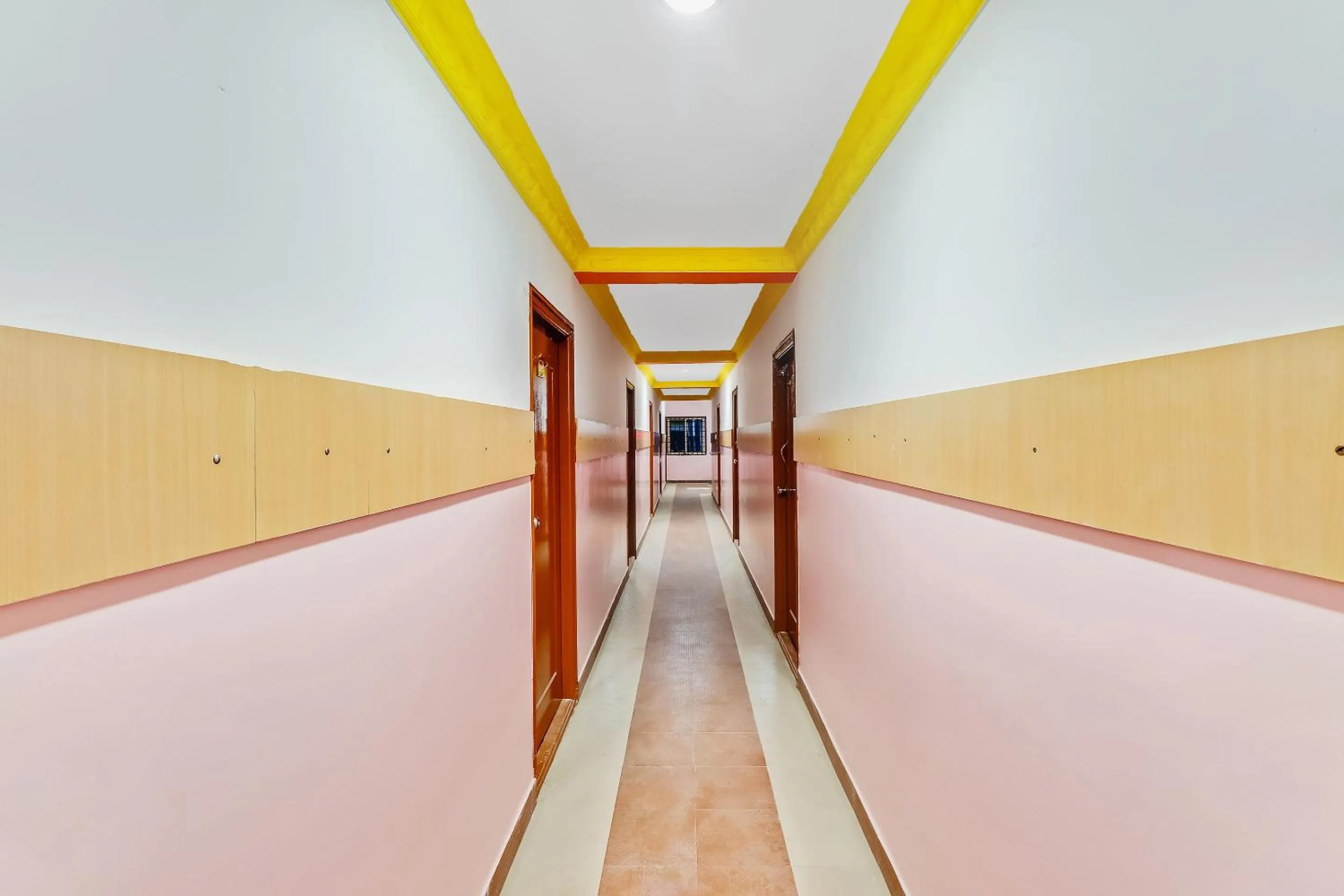 Lobby or reception in Hotel O MRV Royal Suites