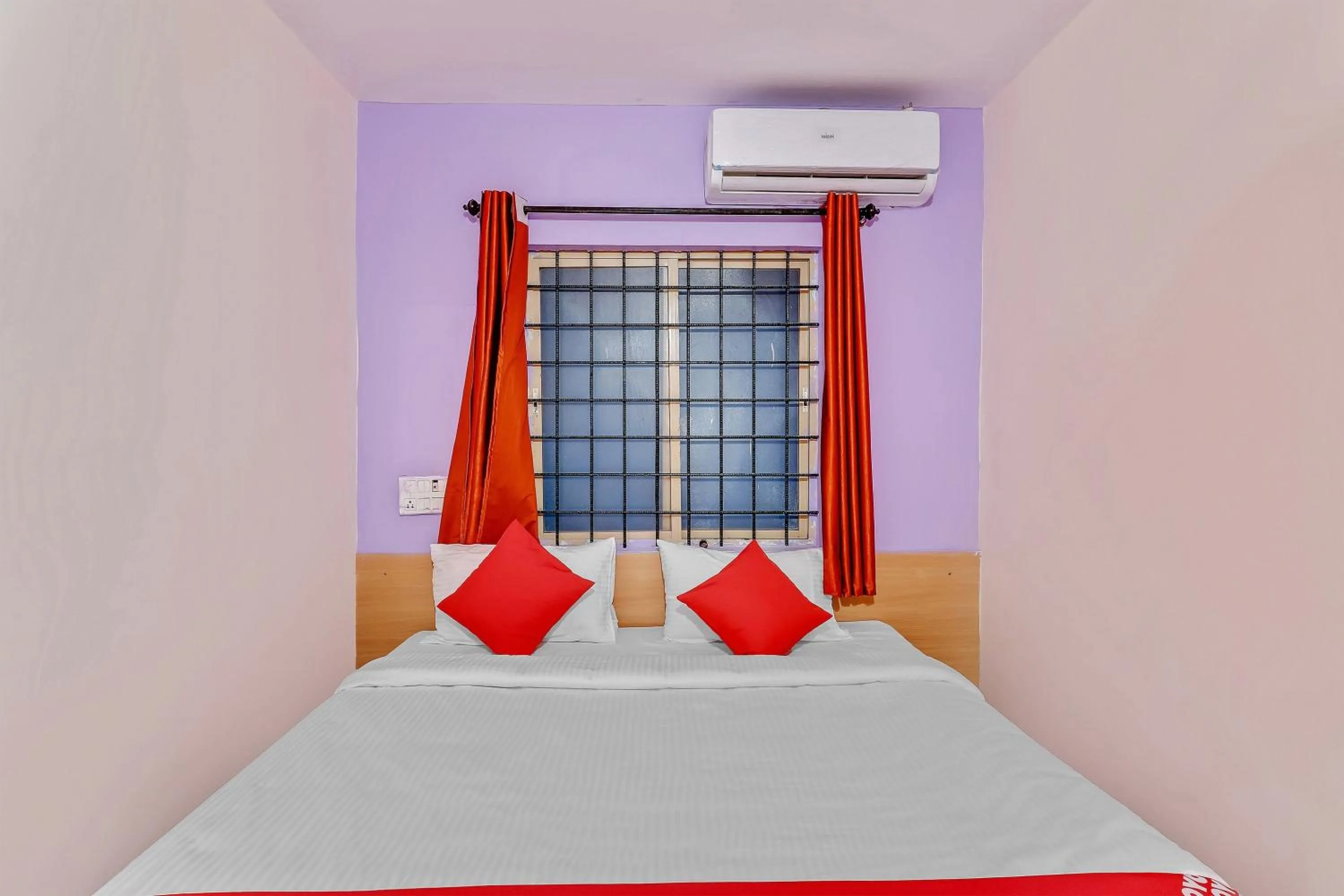 Lobby or reception in Hotel O MRV Royal Suites