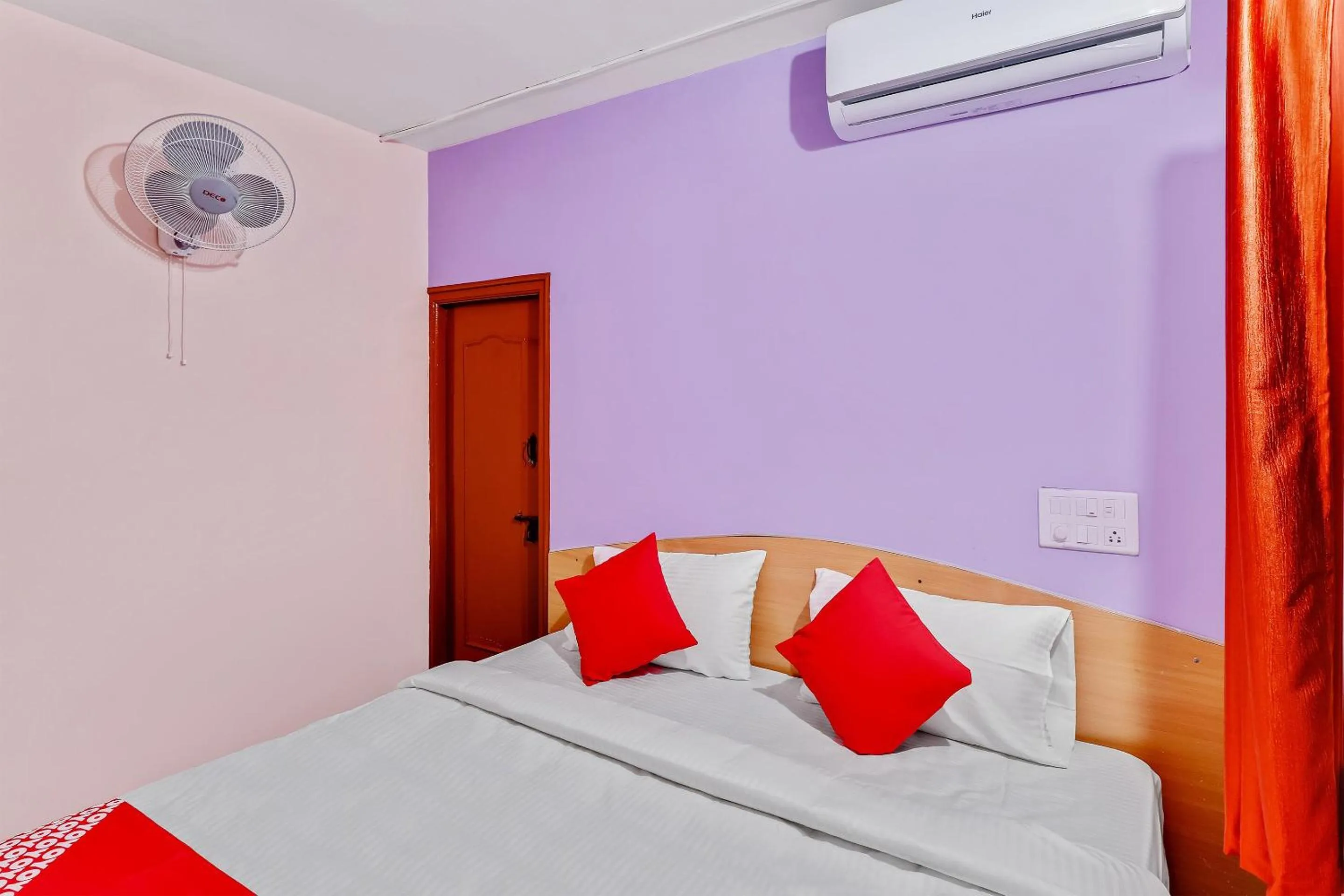 Lobby or reception in Hotel O MRV Royal Suites