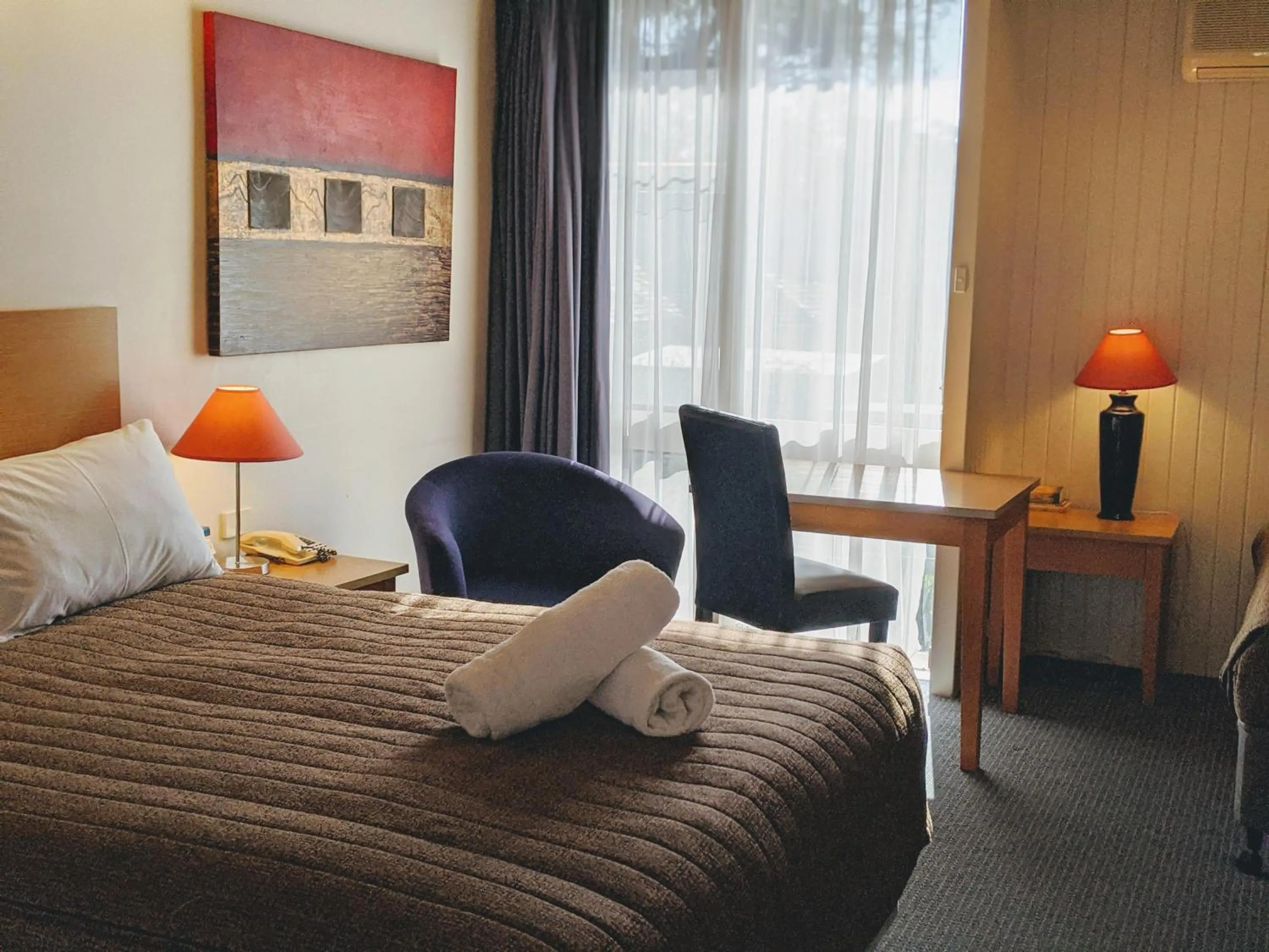 Parkwood Motel & Apartments