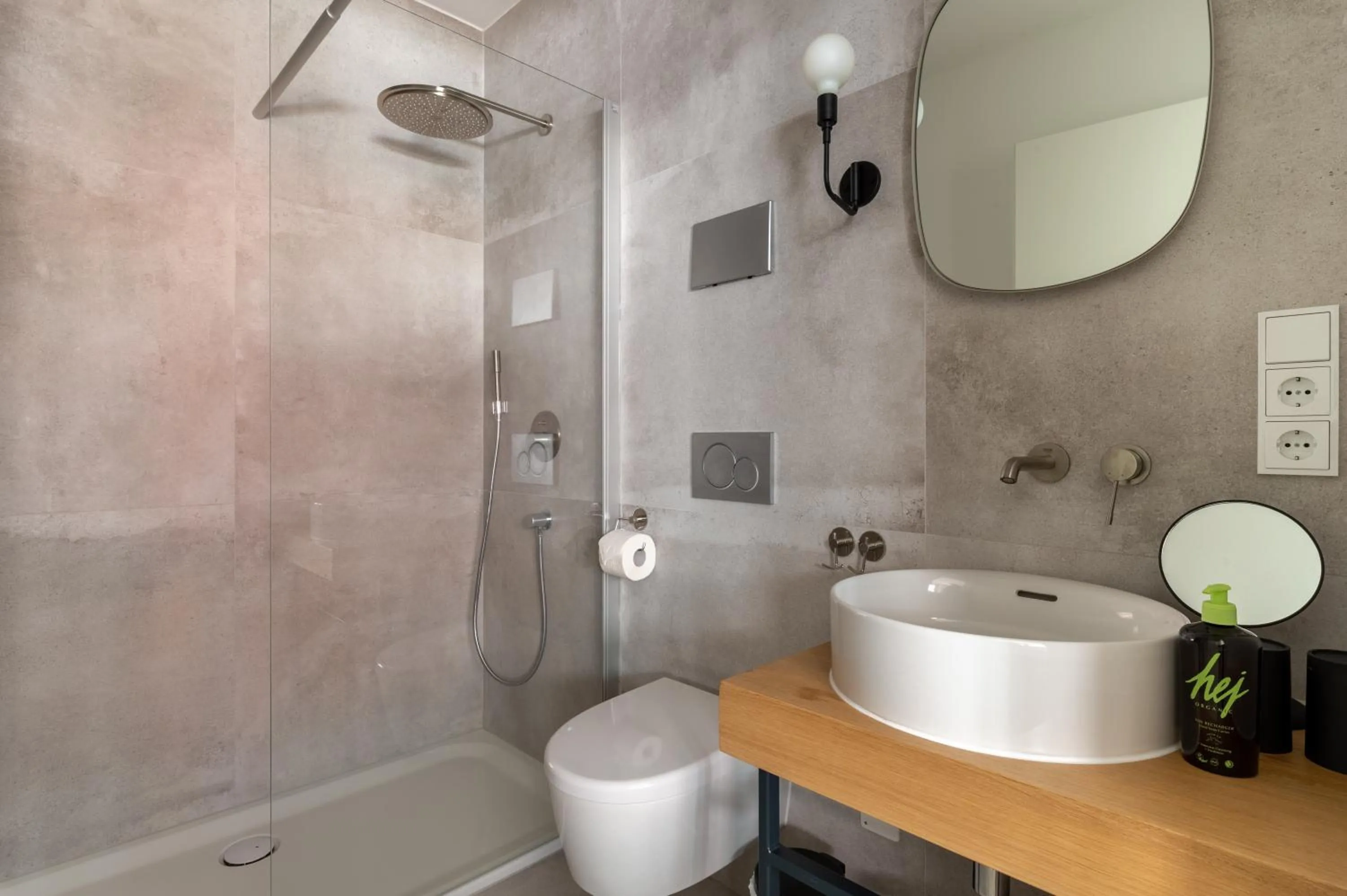 Shower in Limehome Flensburg Holm