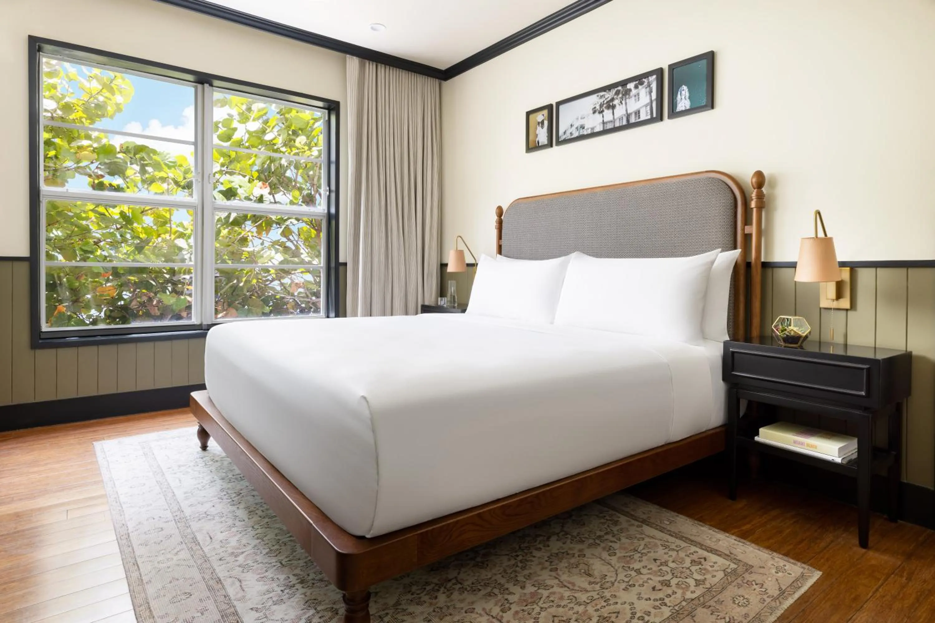 Classic King Room - 1 King Bed in Balfour Miami Beach, a Morgans Originals hotel