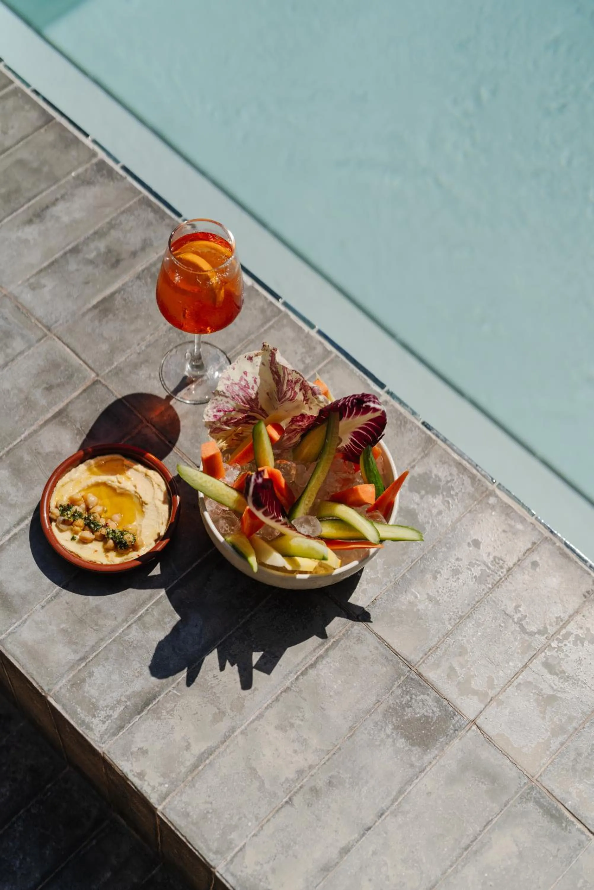 Food and drinks in Balfour Miami Beach, a Registry Collection Hotel