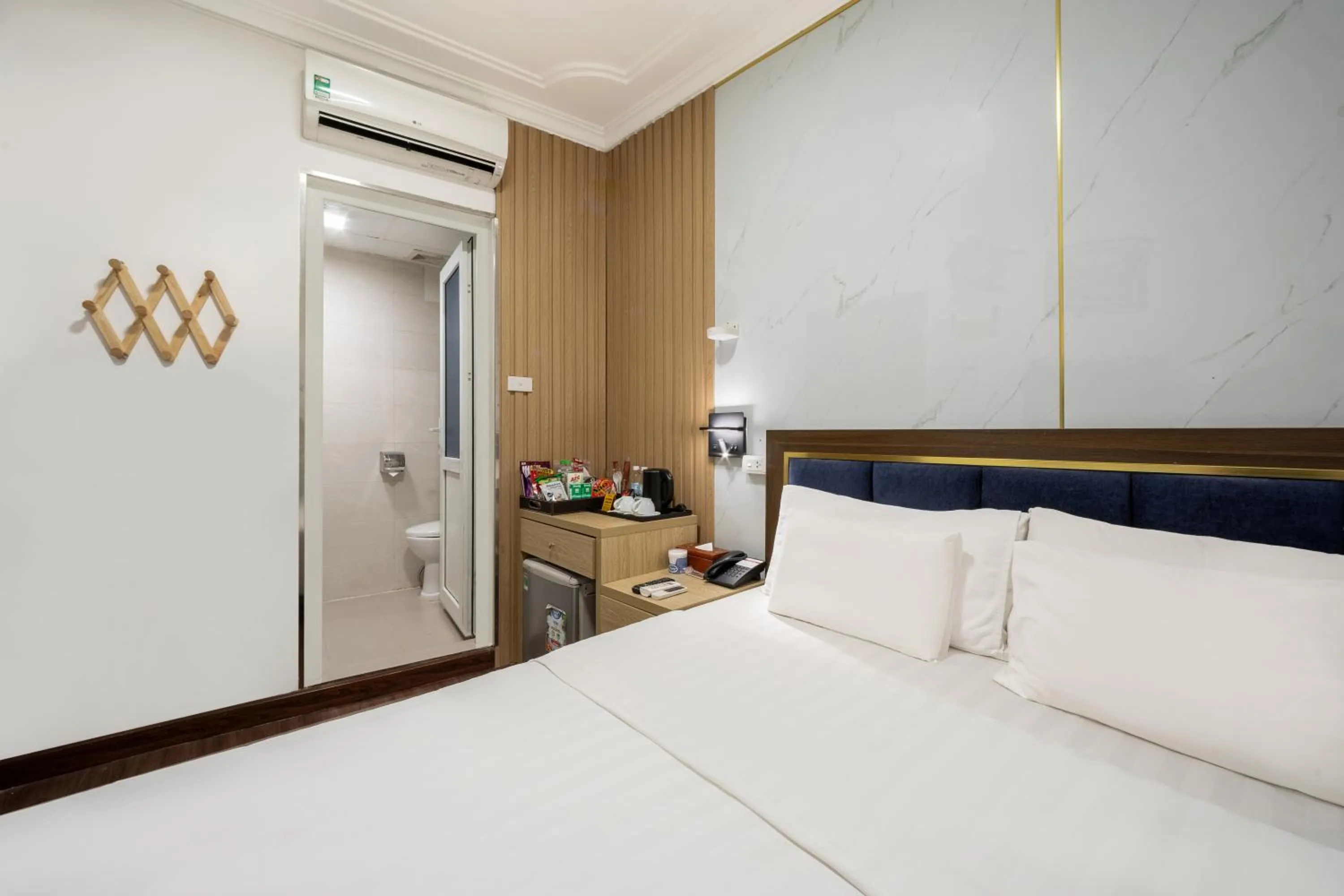 Bed in A25 Hotel - 53 Tuệ Tĩnh