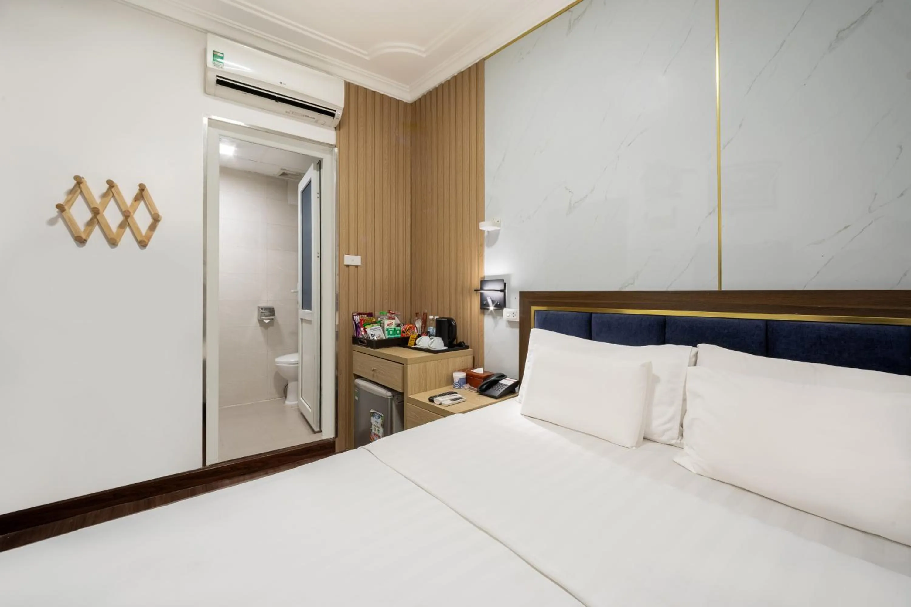 Bed in A25 Hotel - 53 Tuệ Tĩnh