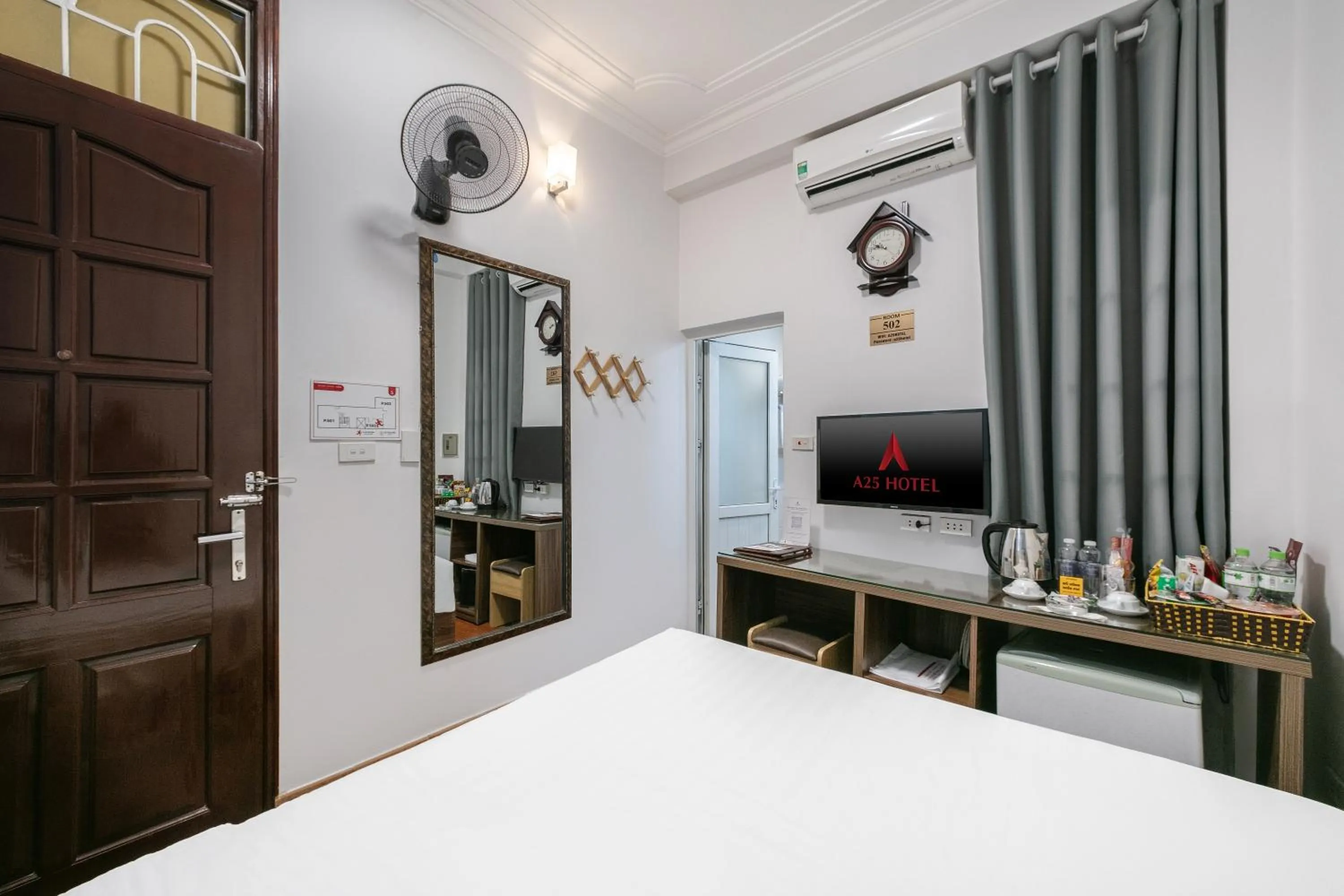 Bed in A25 Hotel - 53 Tuệ Tĩnh