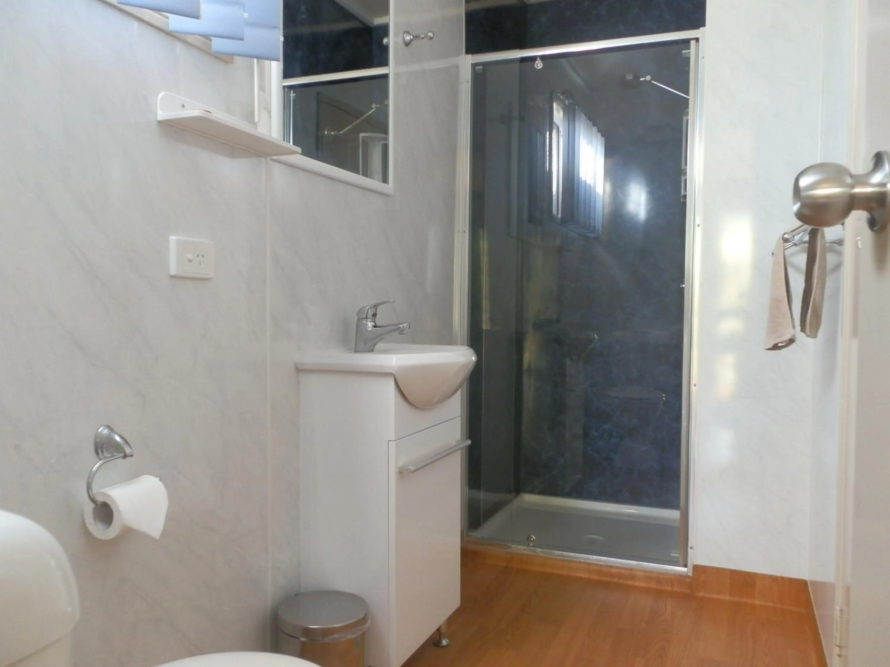 Shower in PepperTree Cabins, Kingaroy