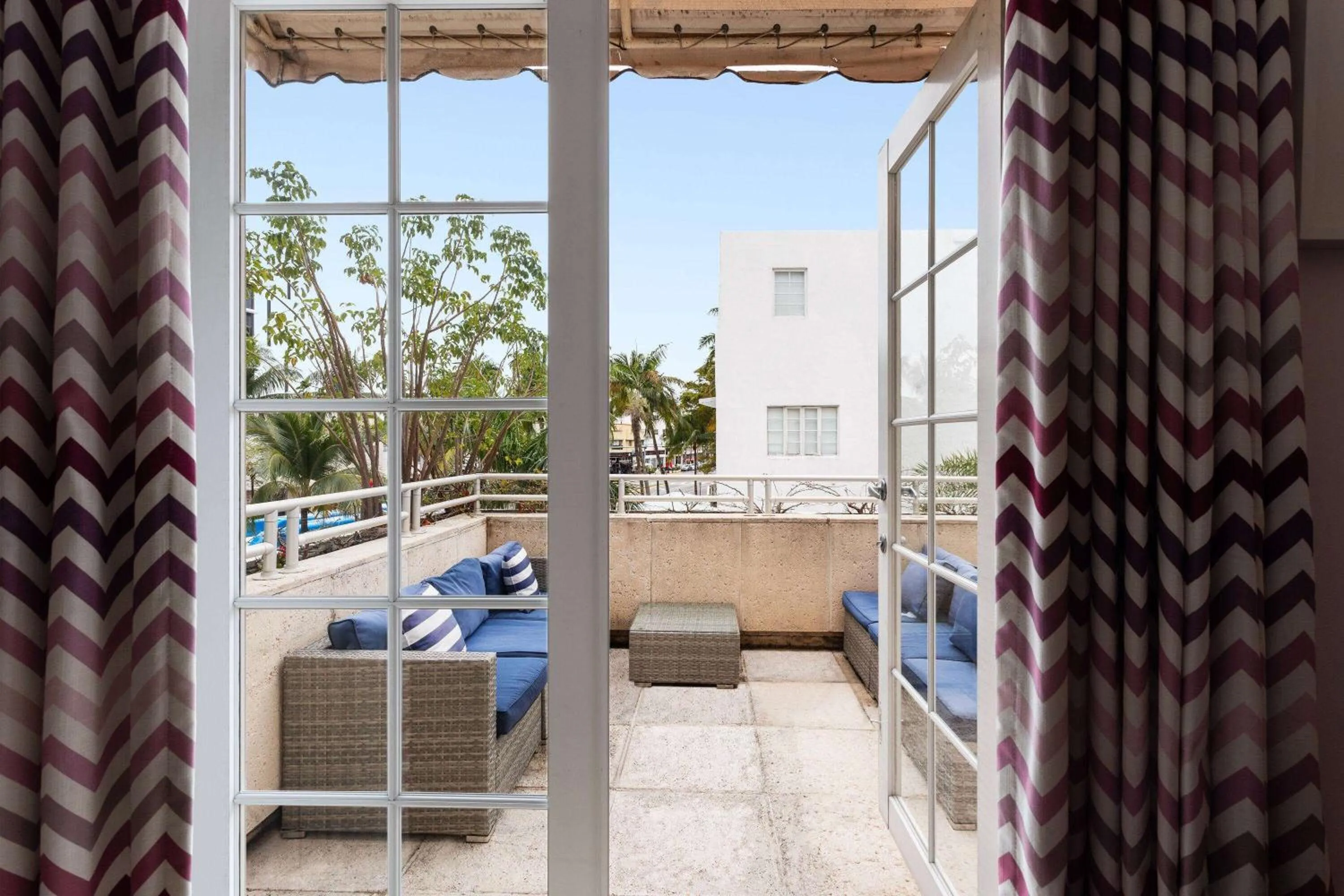 Bed in The Astor by LuxUrban