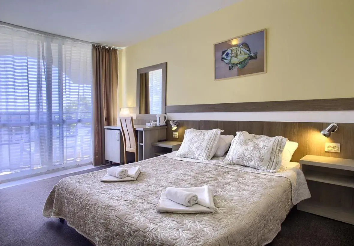 Double or Twin Room with Balcony in Hotel Naslada Double or Twin Room with Balcony in Hotel Naslada