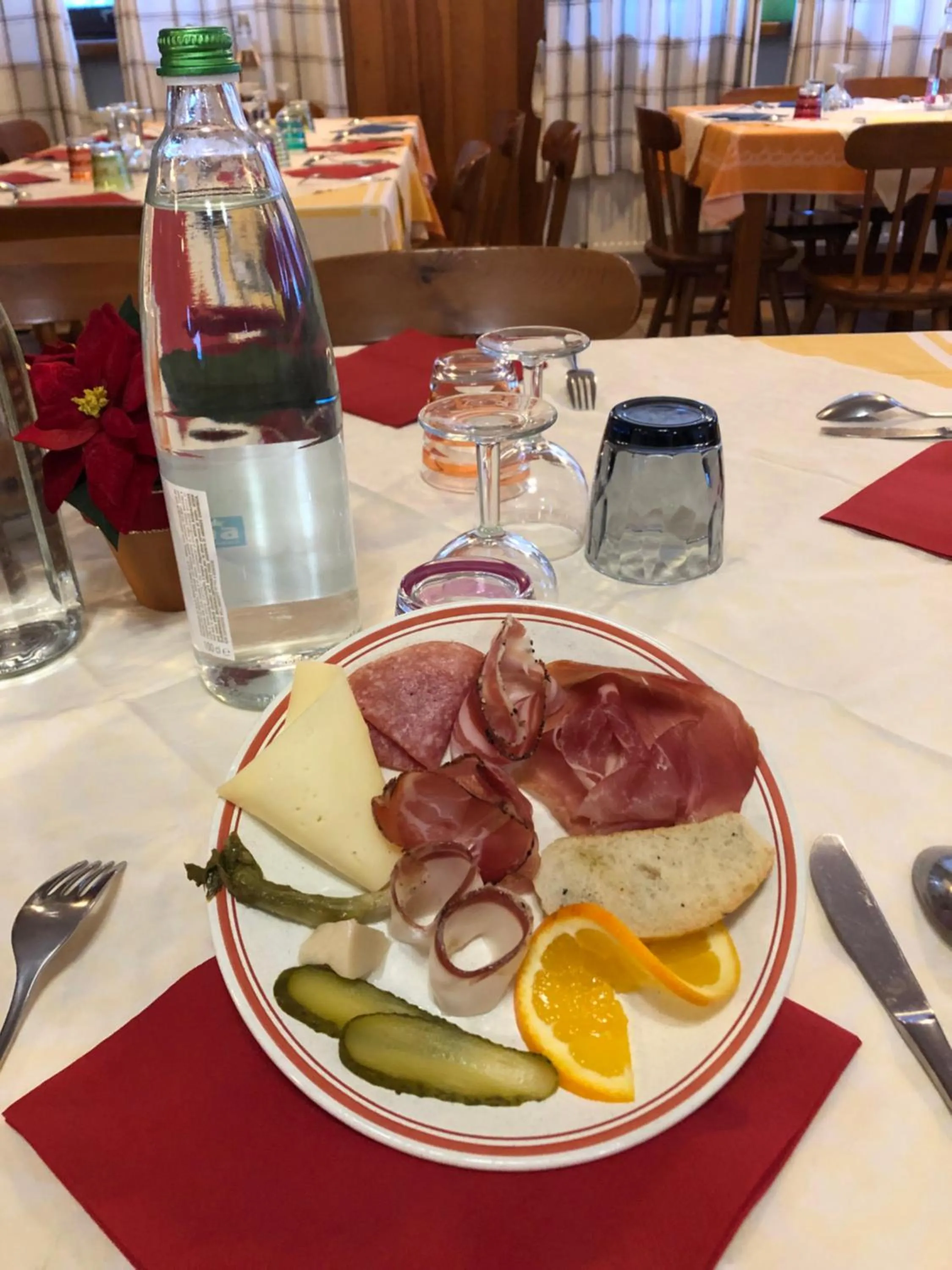 Restaurant/places to eat in Hotel Genzianella