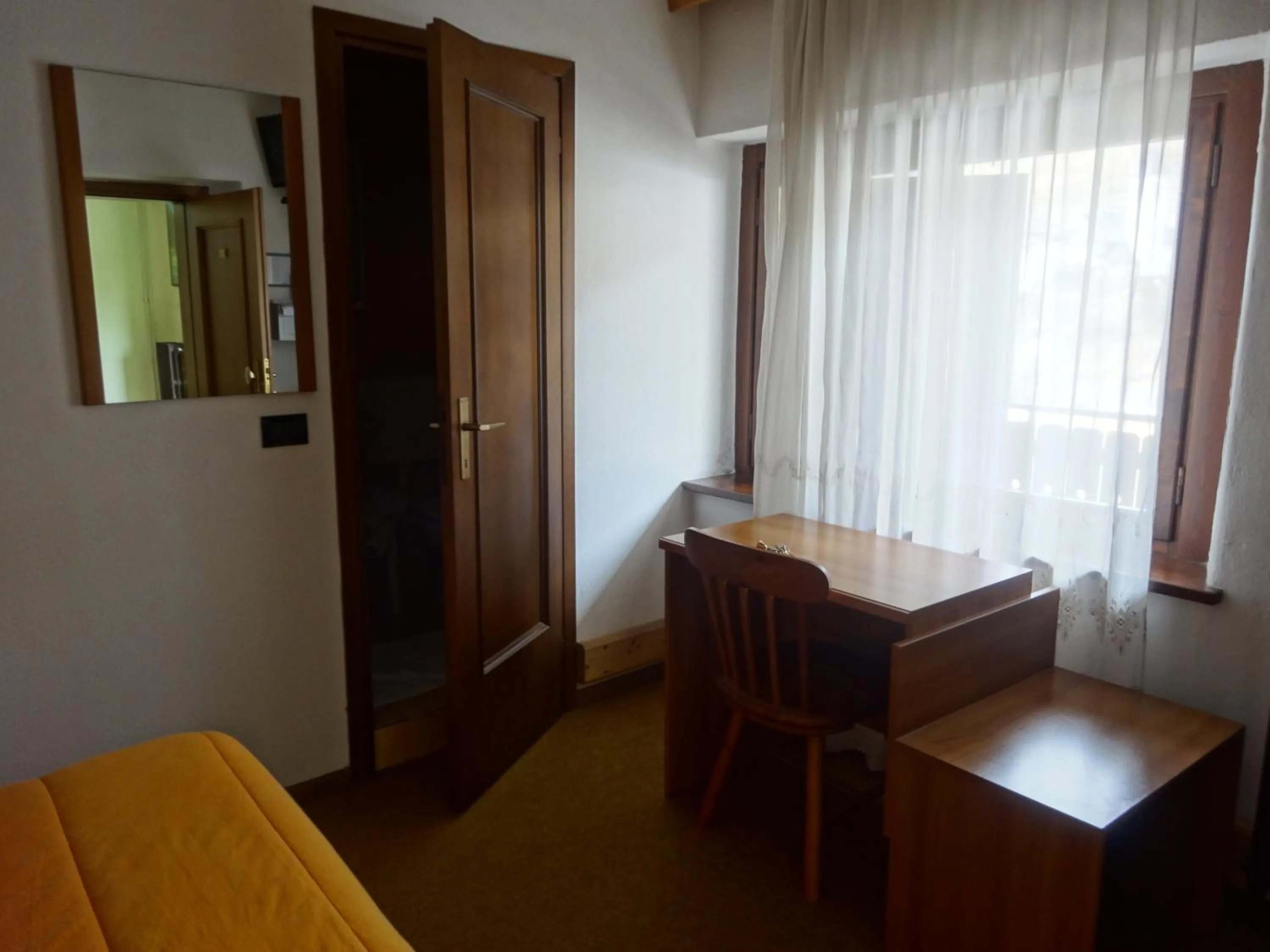 Bed in Hotel Genzianella