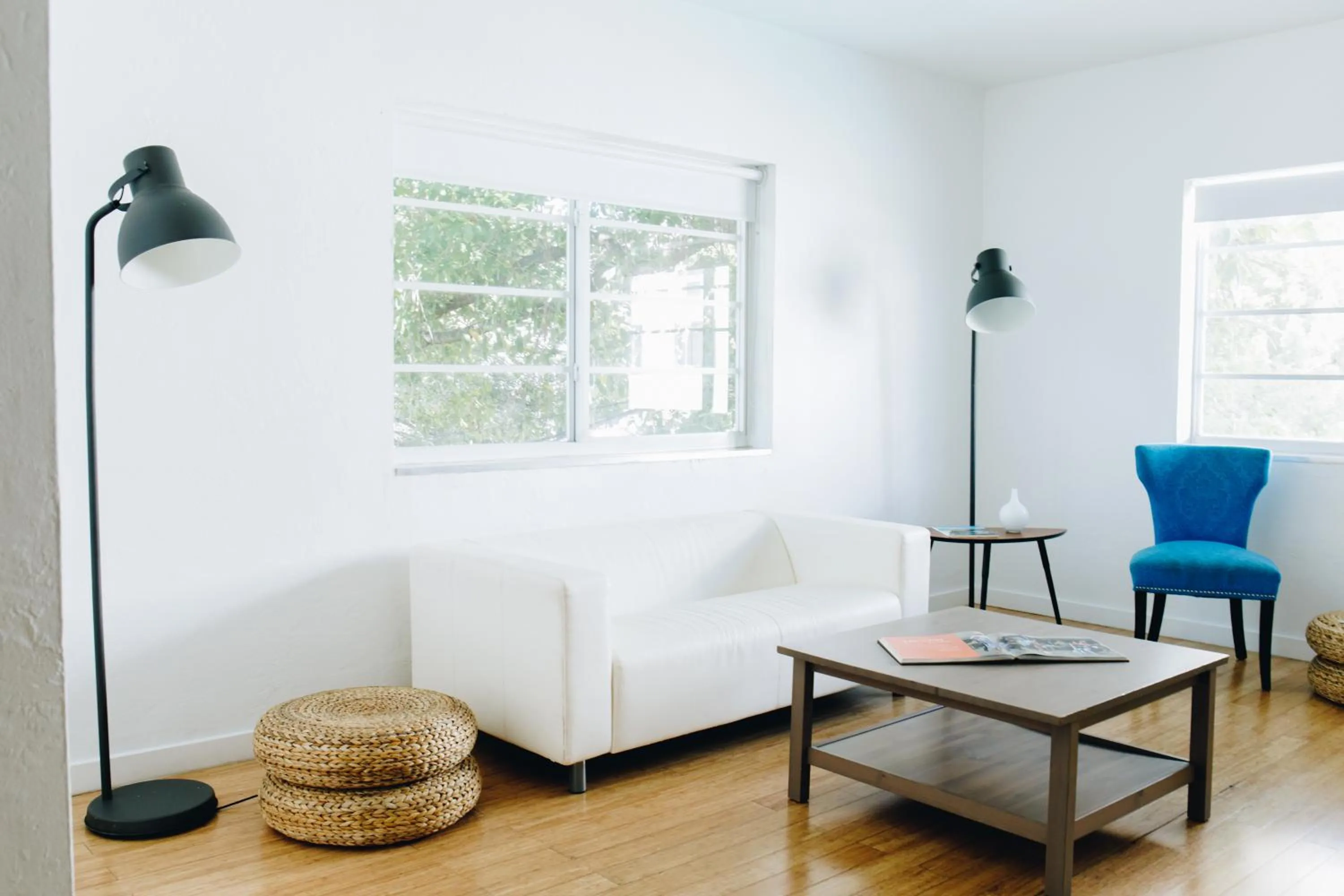 Living room in Aqua Hotel & Suites