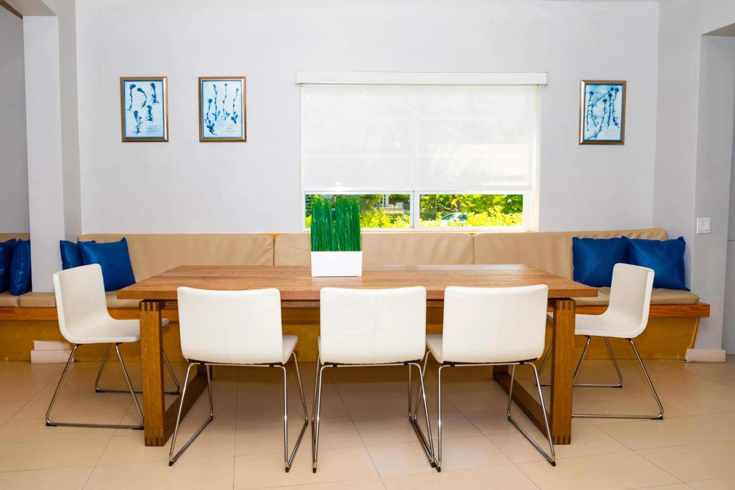 Lobby or reception in Aqua Hotel & Suites