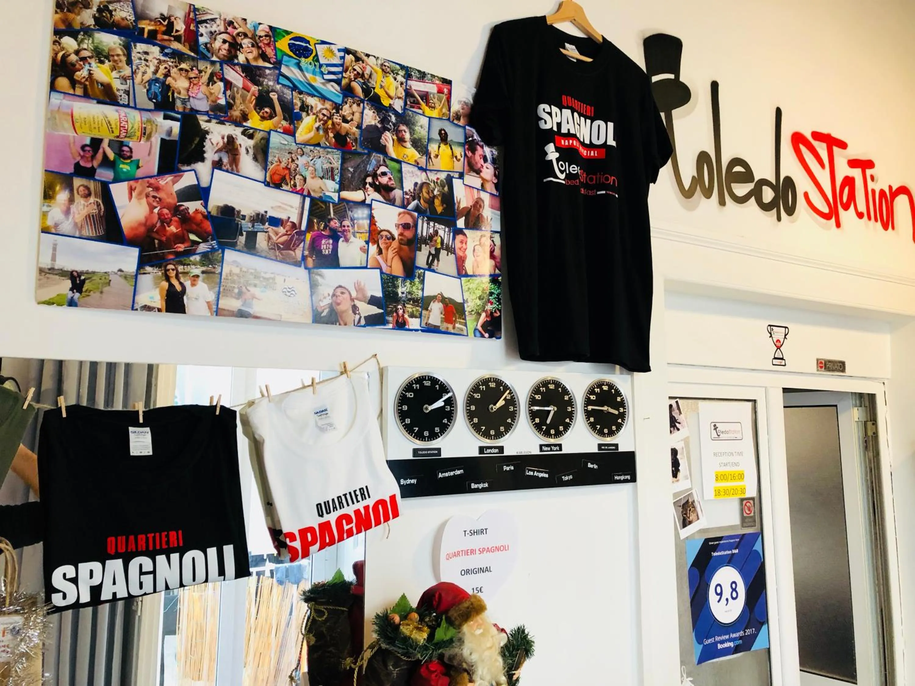 Communal lounge/ TV room in ToledoStation B&B