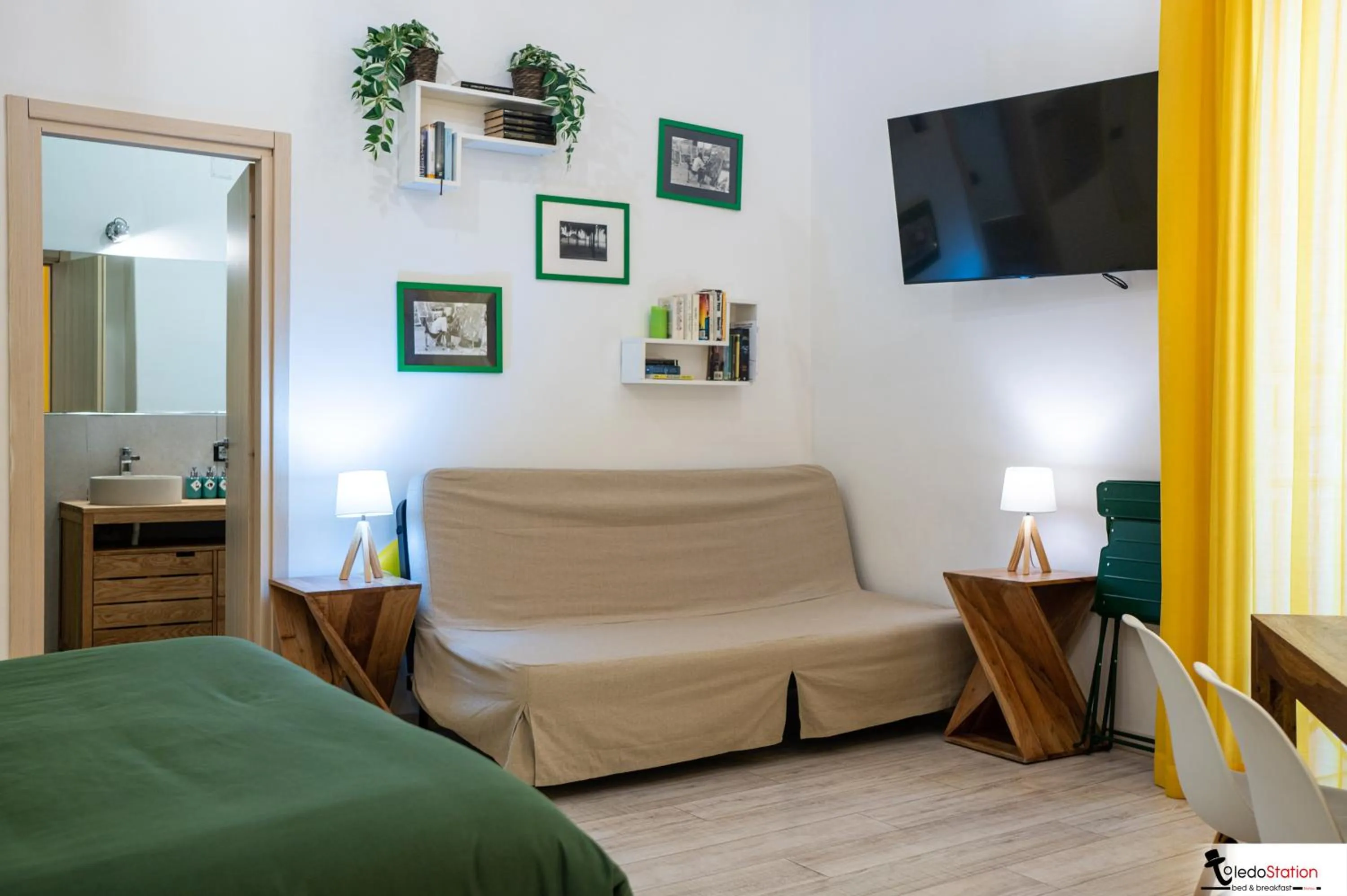 Bed in ToledoStation B&B