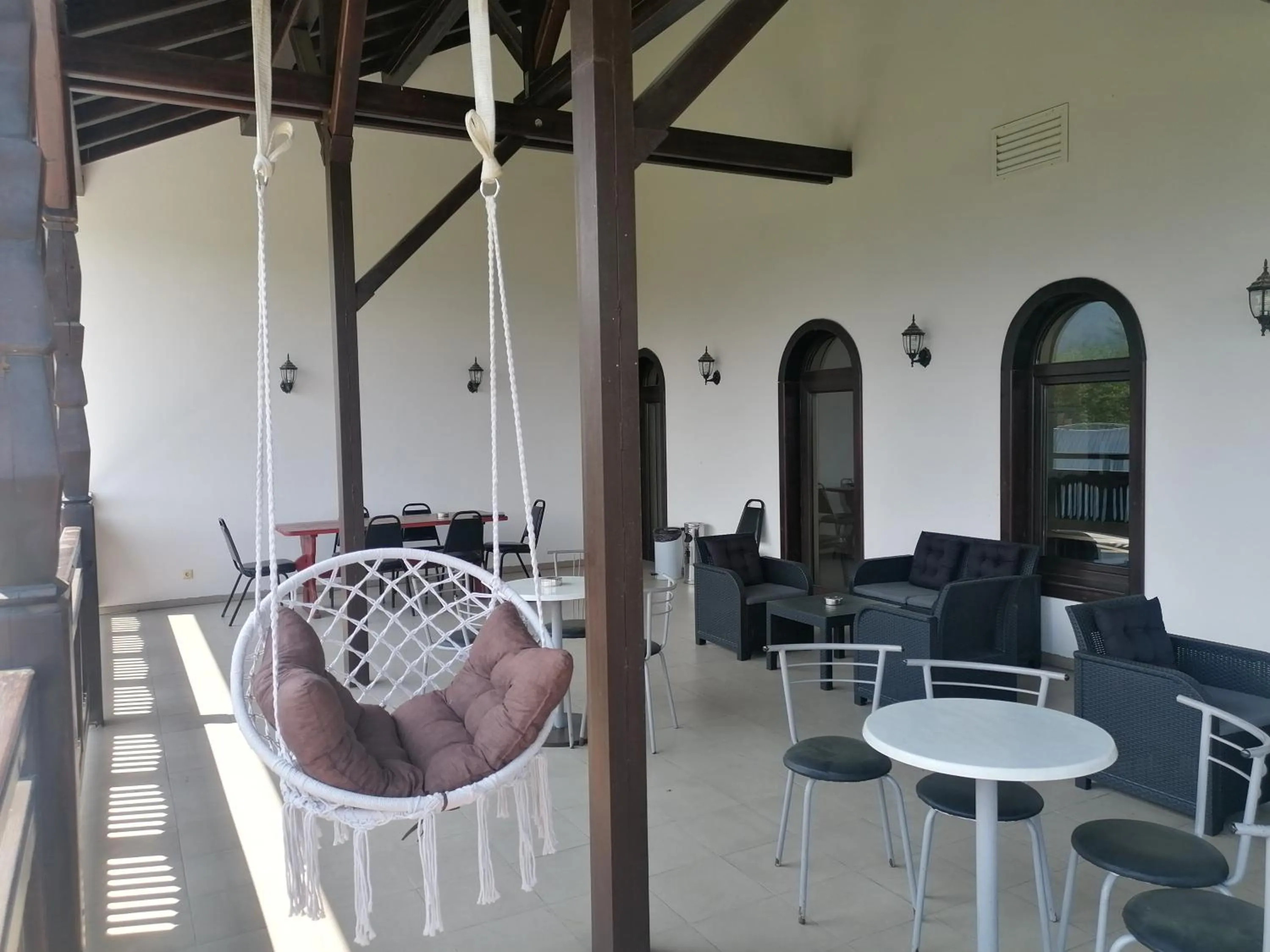 Restaurant/places to eat in Rusaliite Adventure House