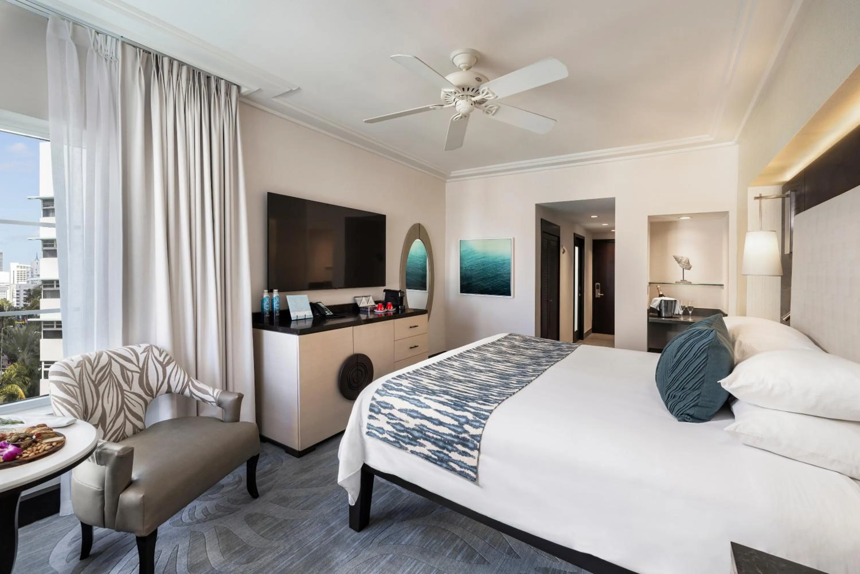 Bed in The Palms Hotel & Spa