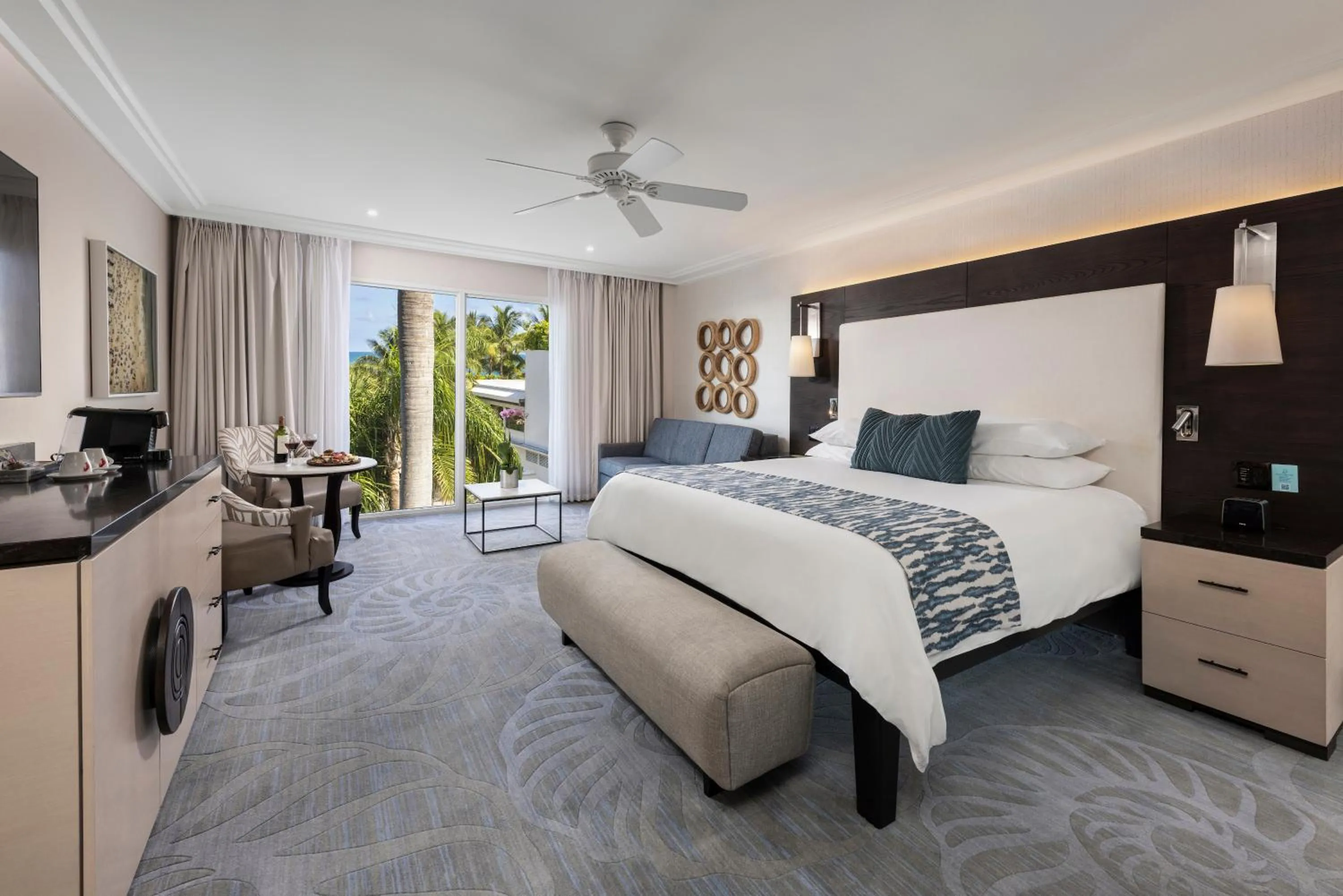 Bed in The Palms Hotel & Spa