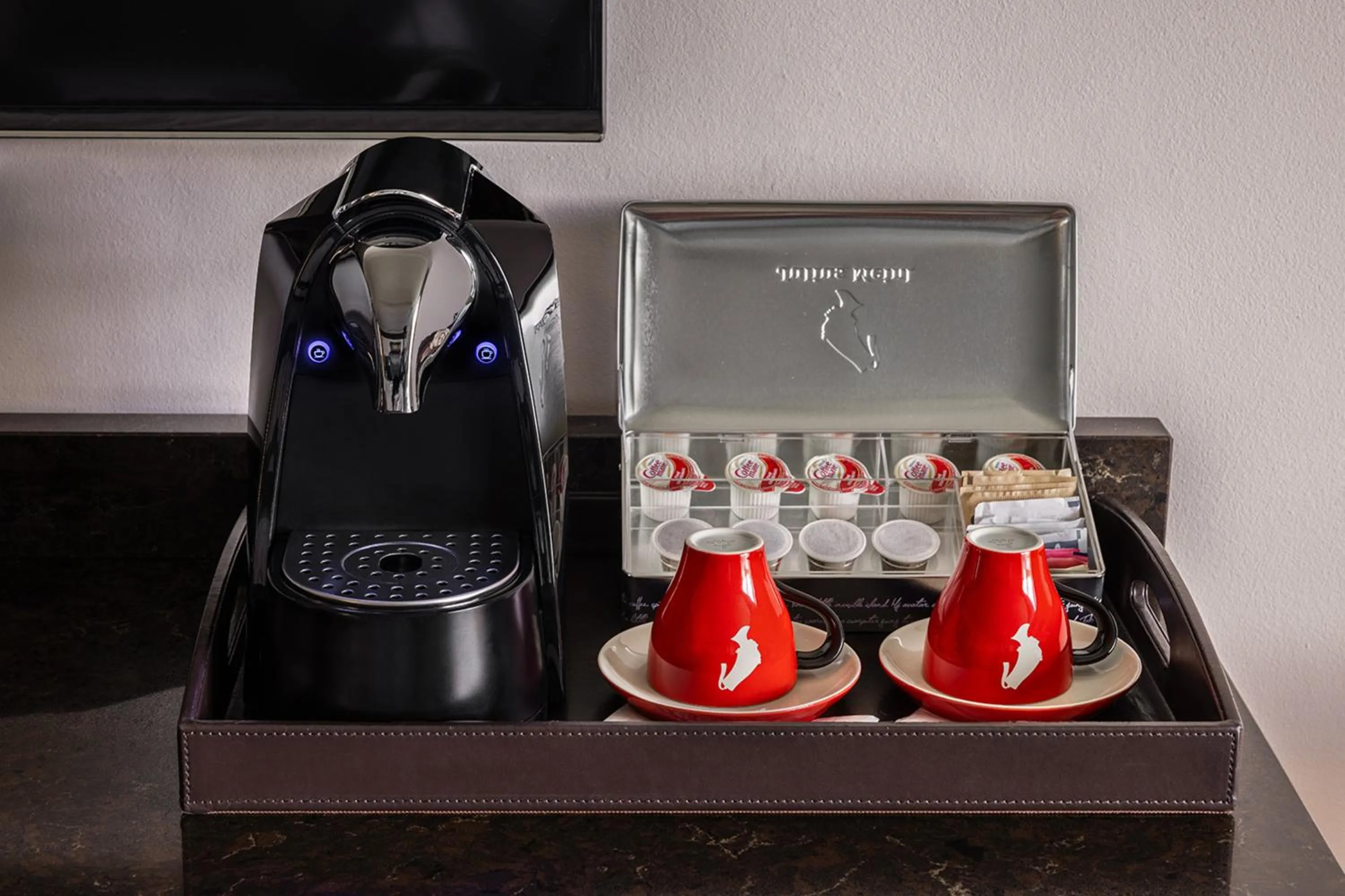 Coffee/tea facilities in The Palms Hotel & Spa