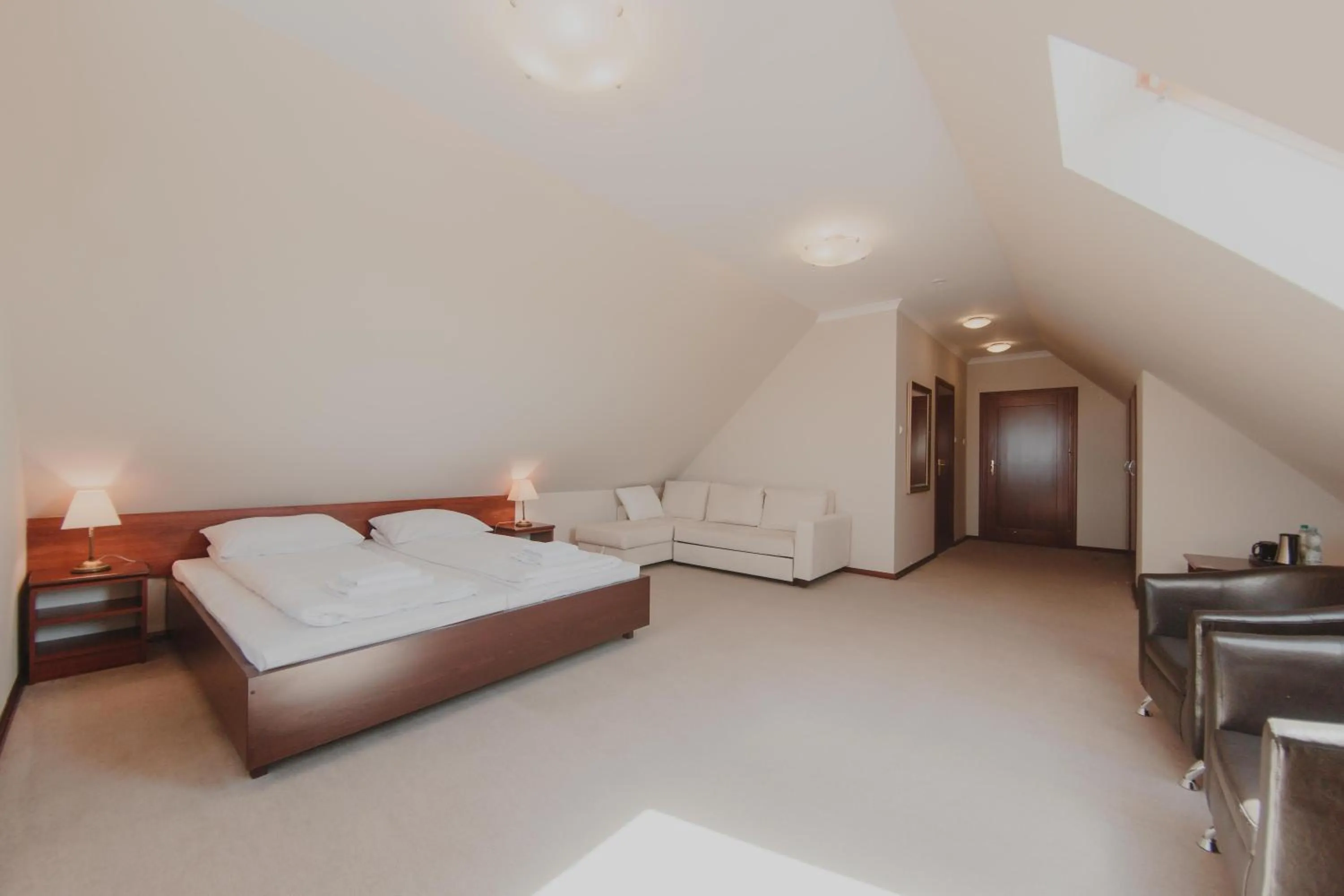 Bed in Hotel Cesarski - Kaiserhof