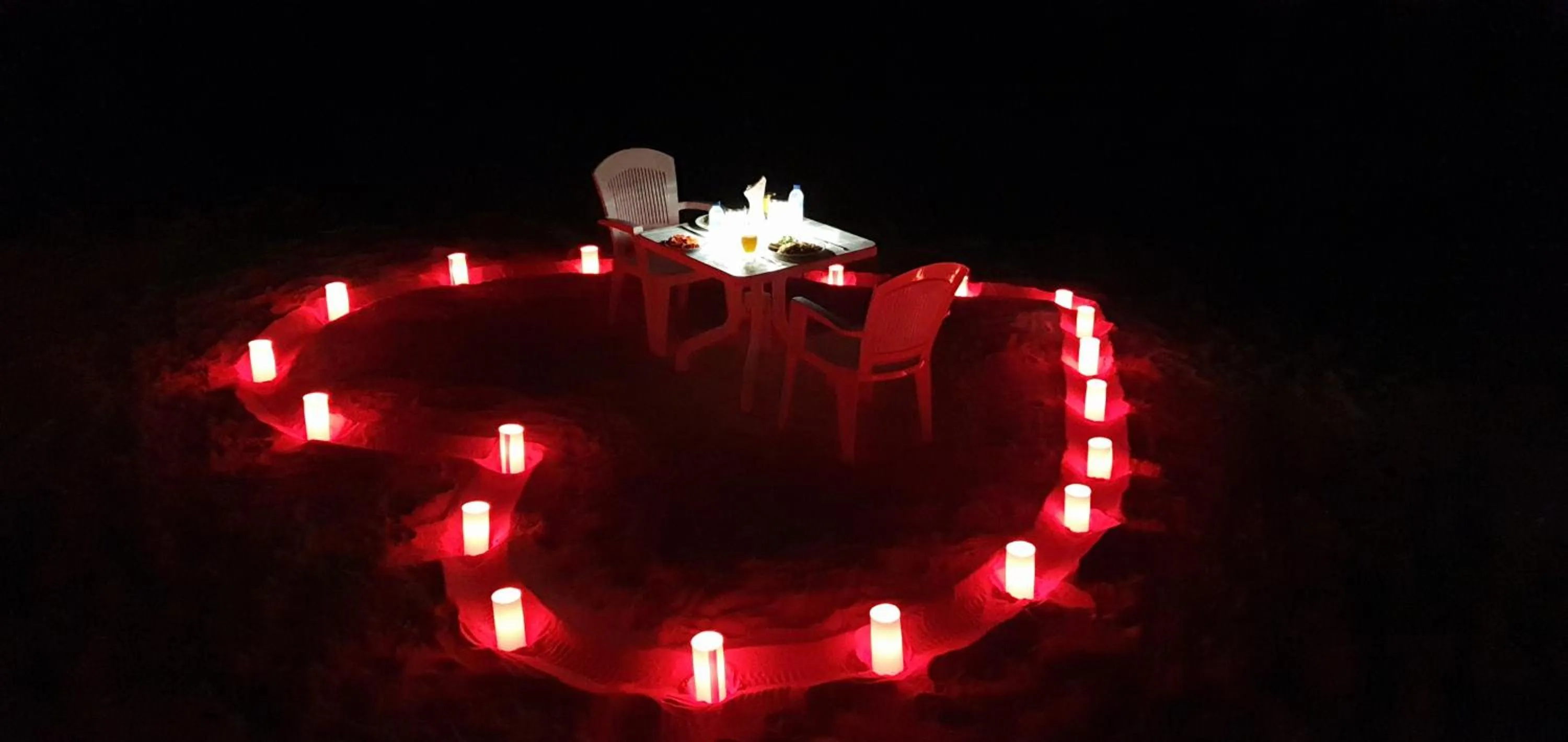 Evening entertainment in Thoddoo Retreat Grand