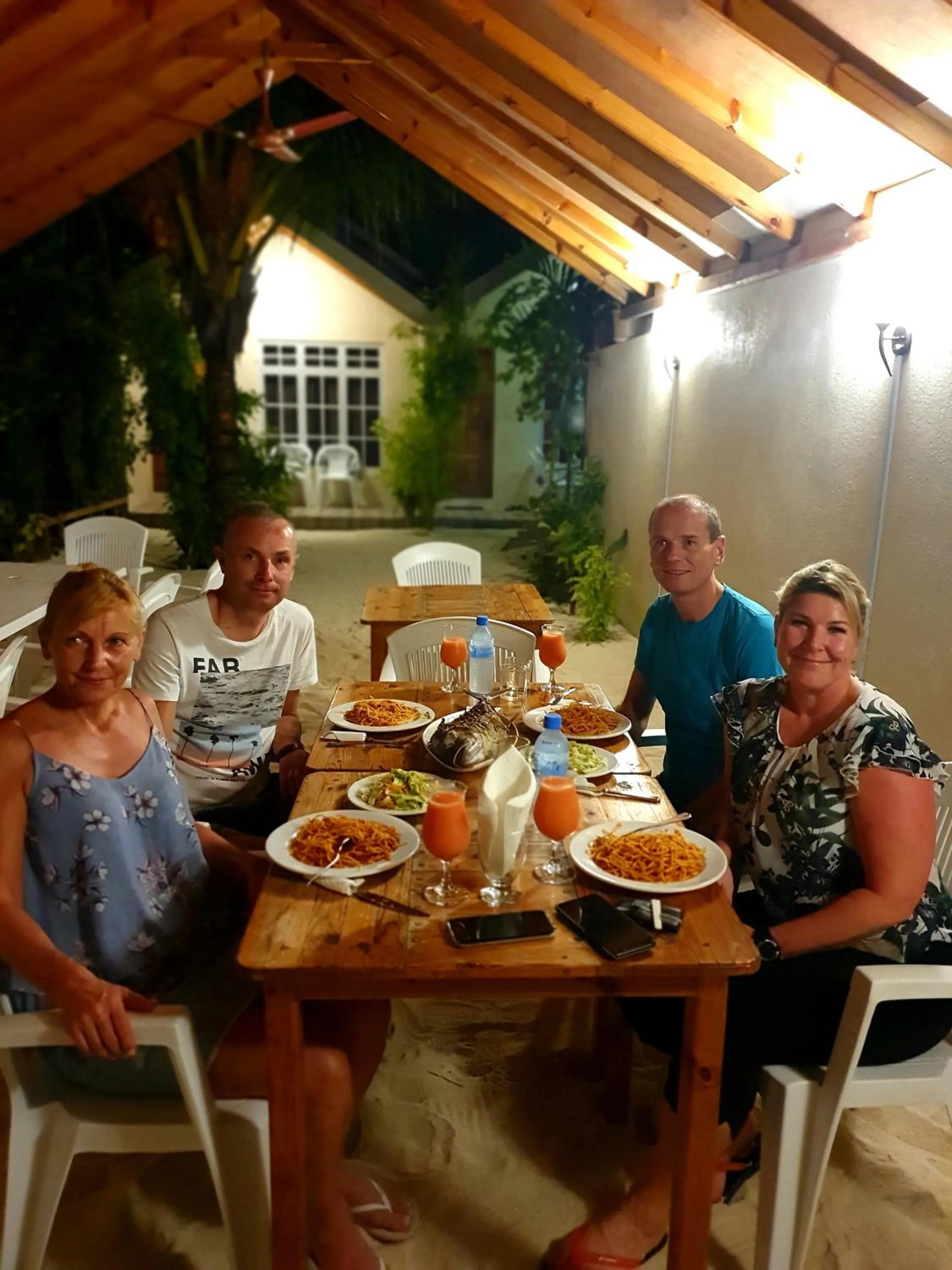 Dining area in Thoddoo Retreat Grand