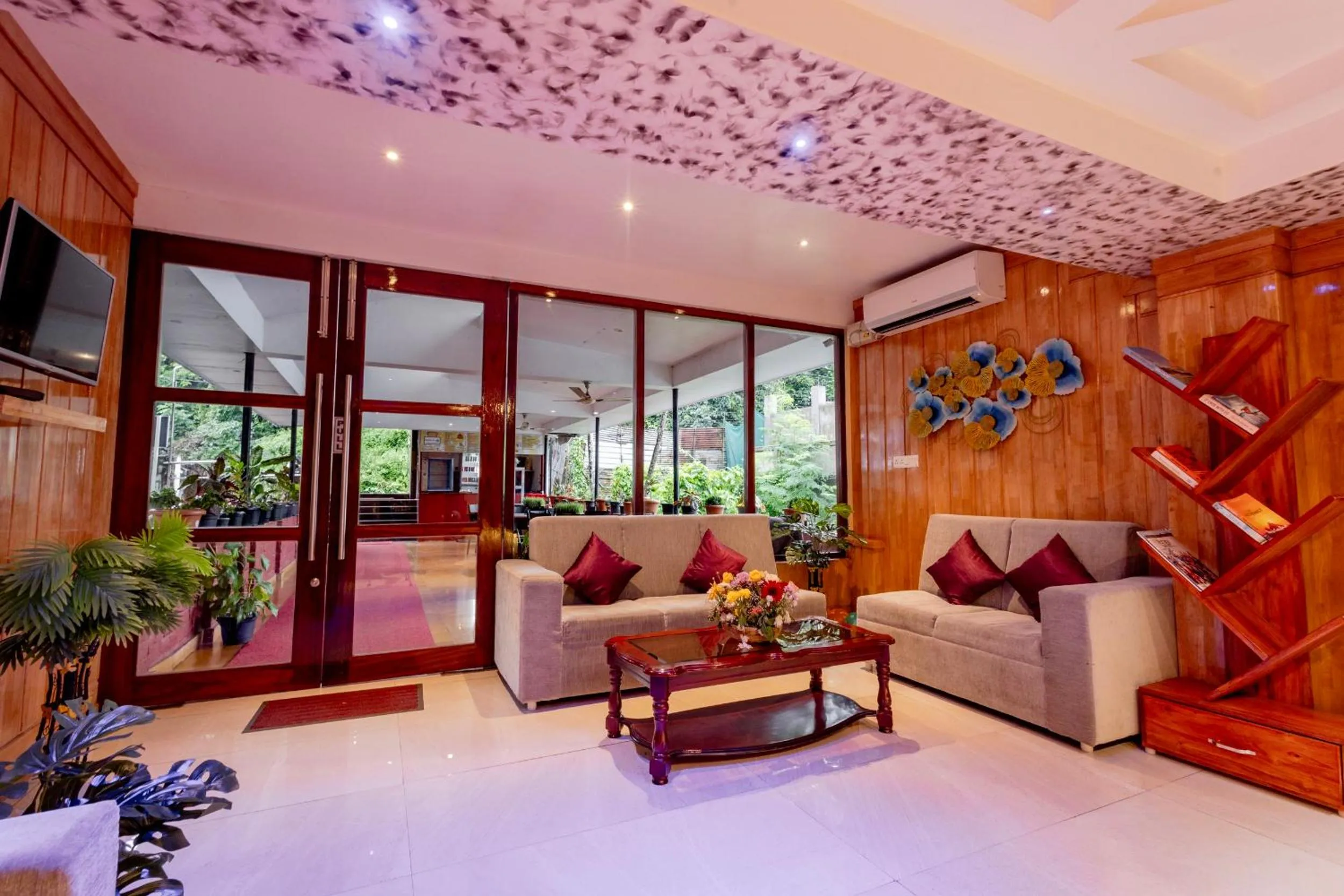 Lobby or reception in Hotel Serene Palace