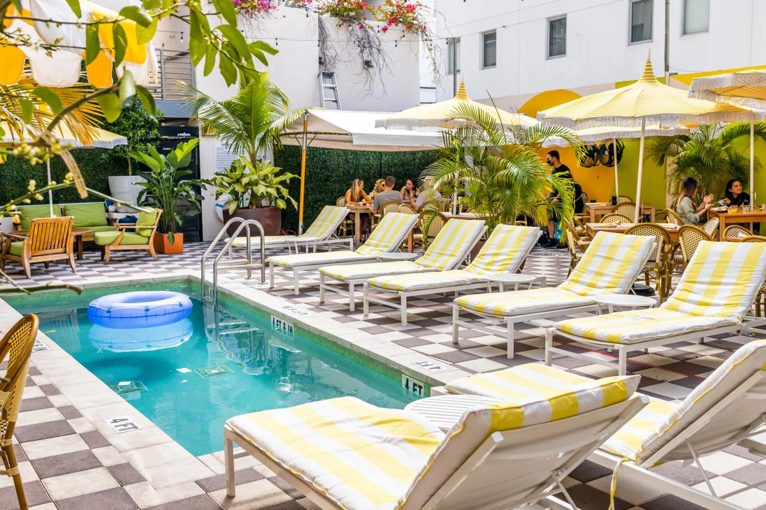 Restaurant/places to eat in Clinton Hotel South Beach