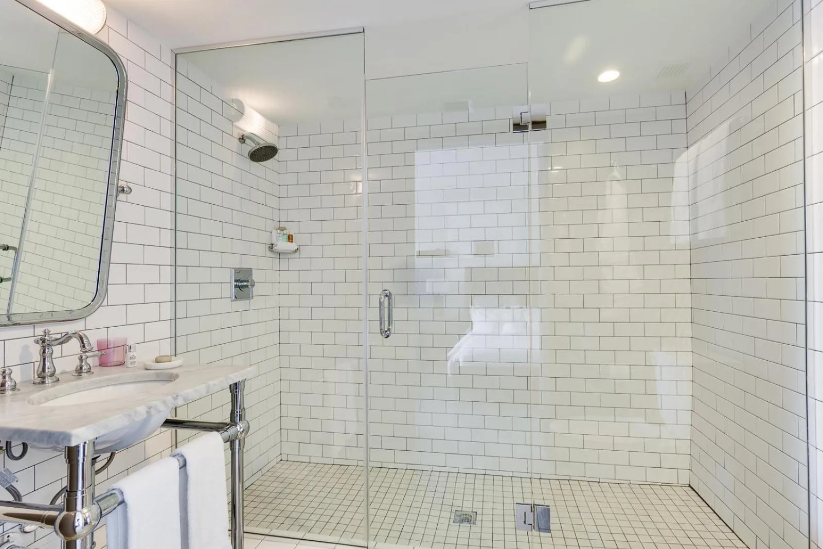 Bathroom in Clinton Hotel South Beach