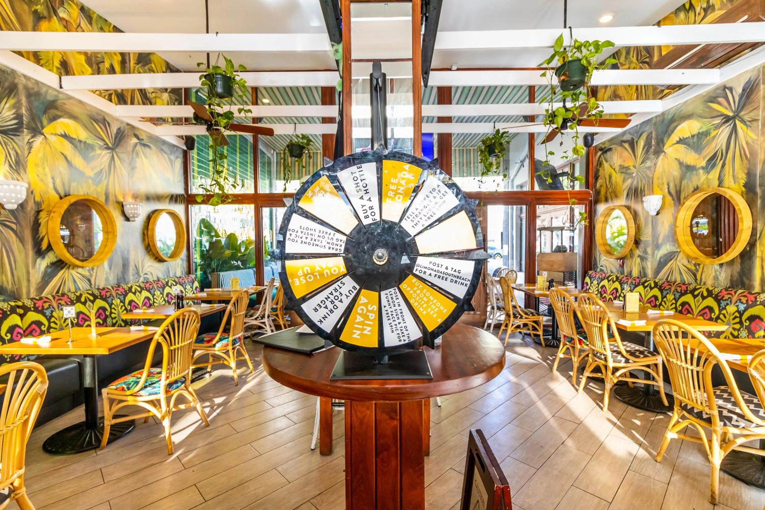 Lounge or bar in Clinton Hotel South Beach