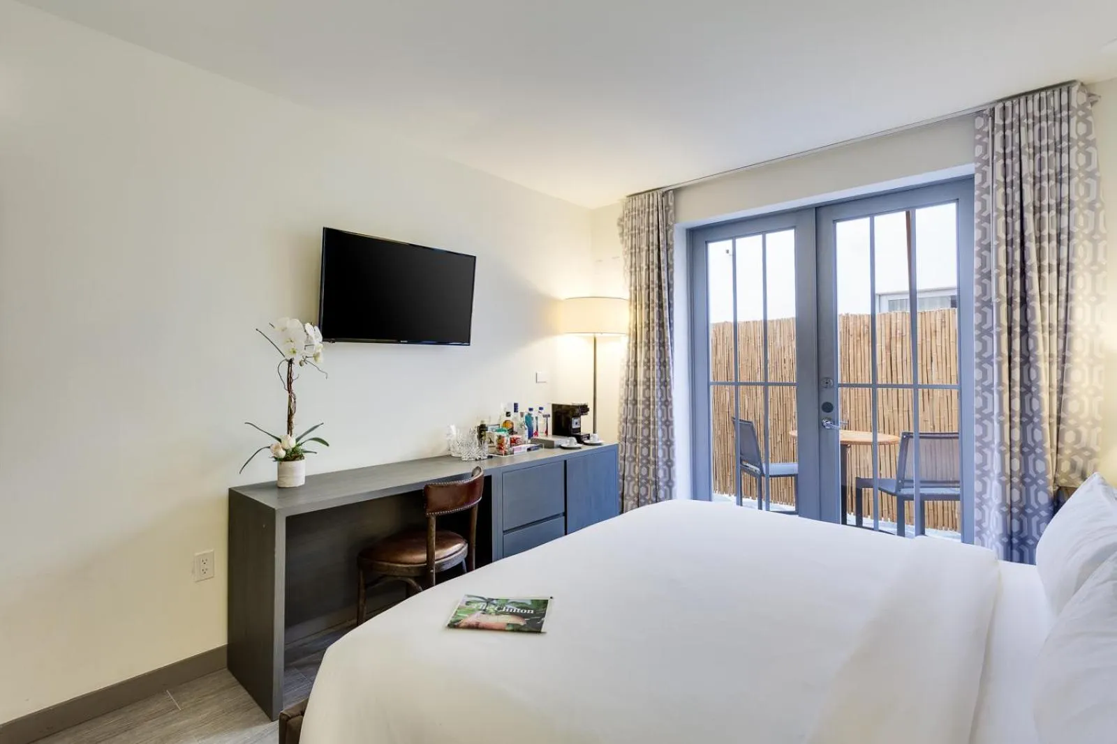 Bedroom, Bed in Clinton Hotel South Beach