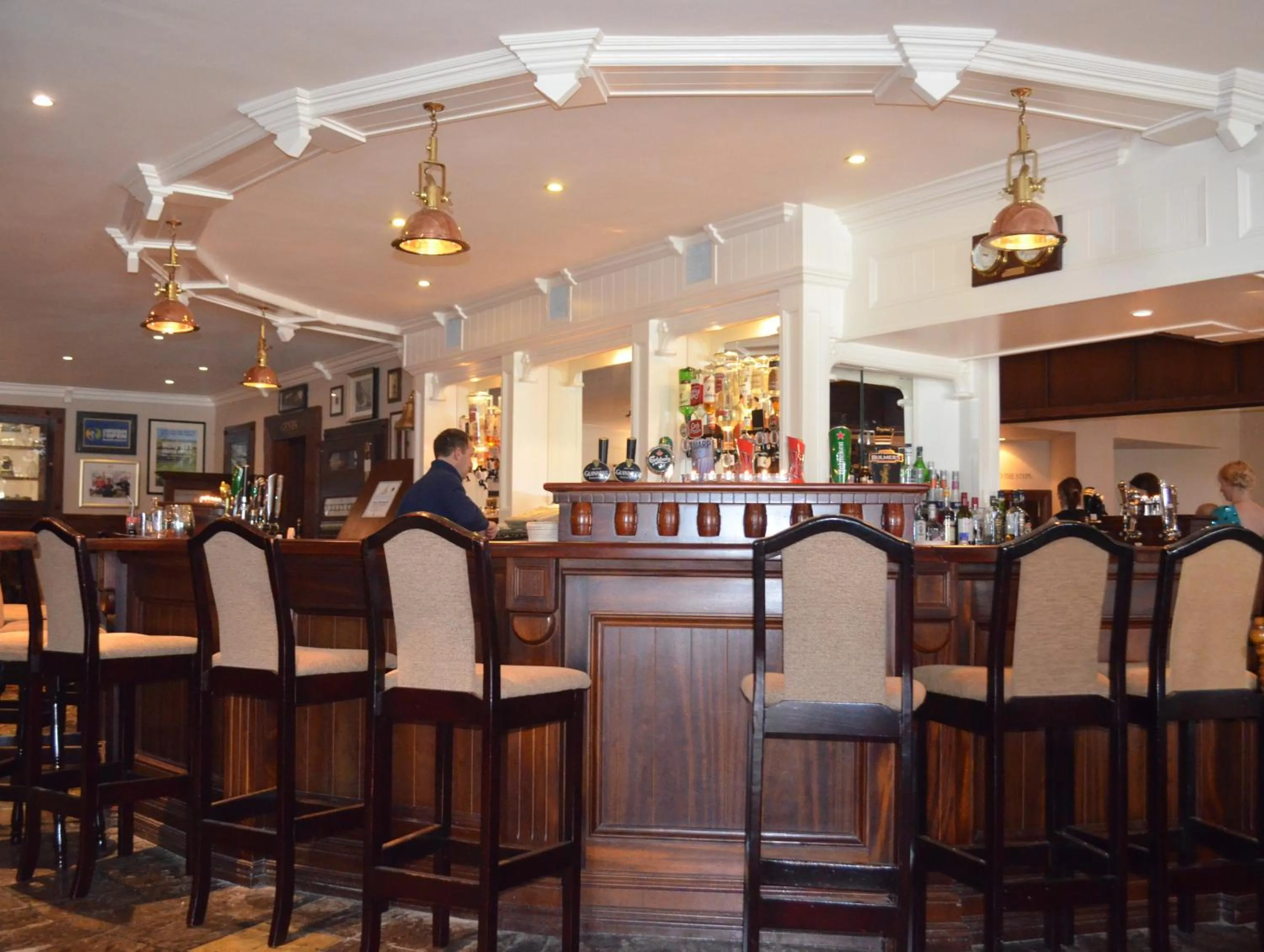 Lounge or bar in The Cliff House Hotel