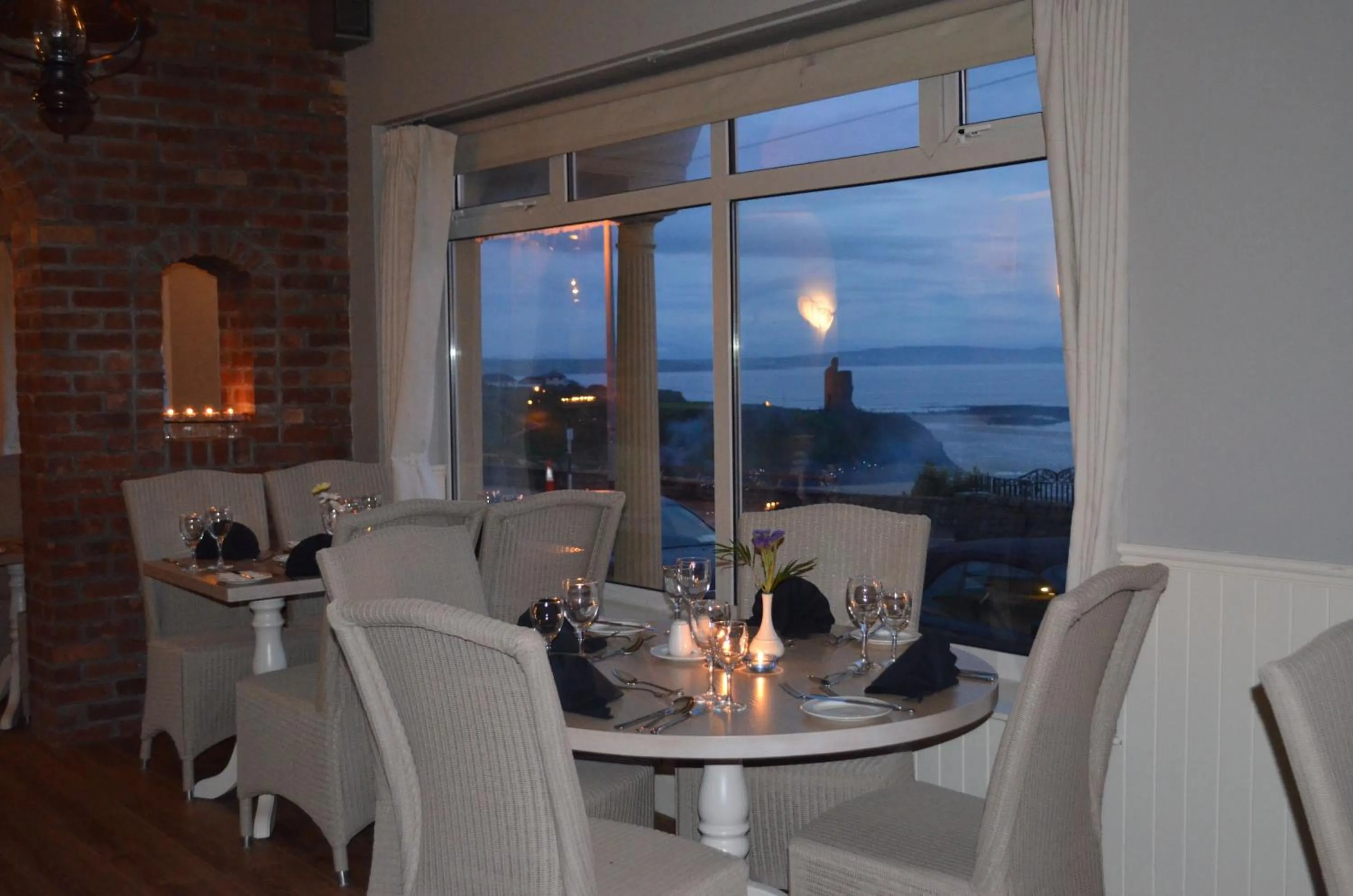 Restaurant/places to eat in The Cliff House Hotel