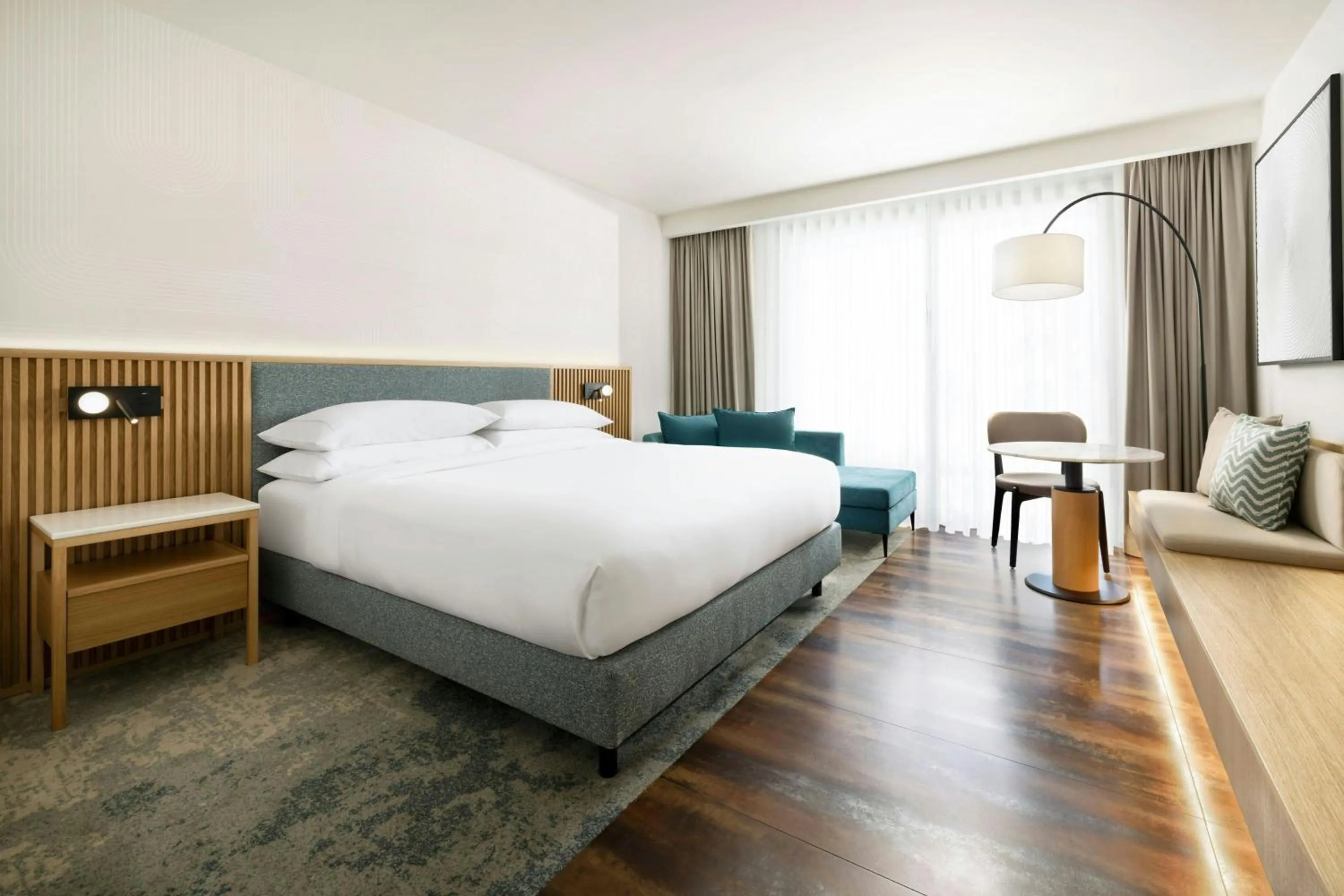 Photo of the whole room, Bed in Algarve Marriott Salgados Golf Resort & Spa