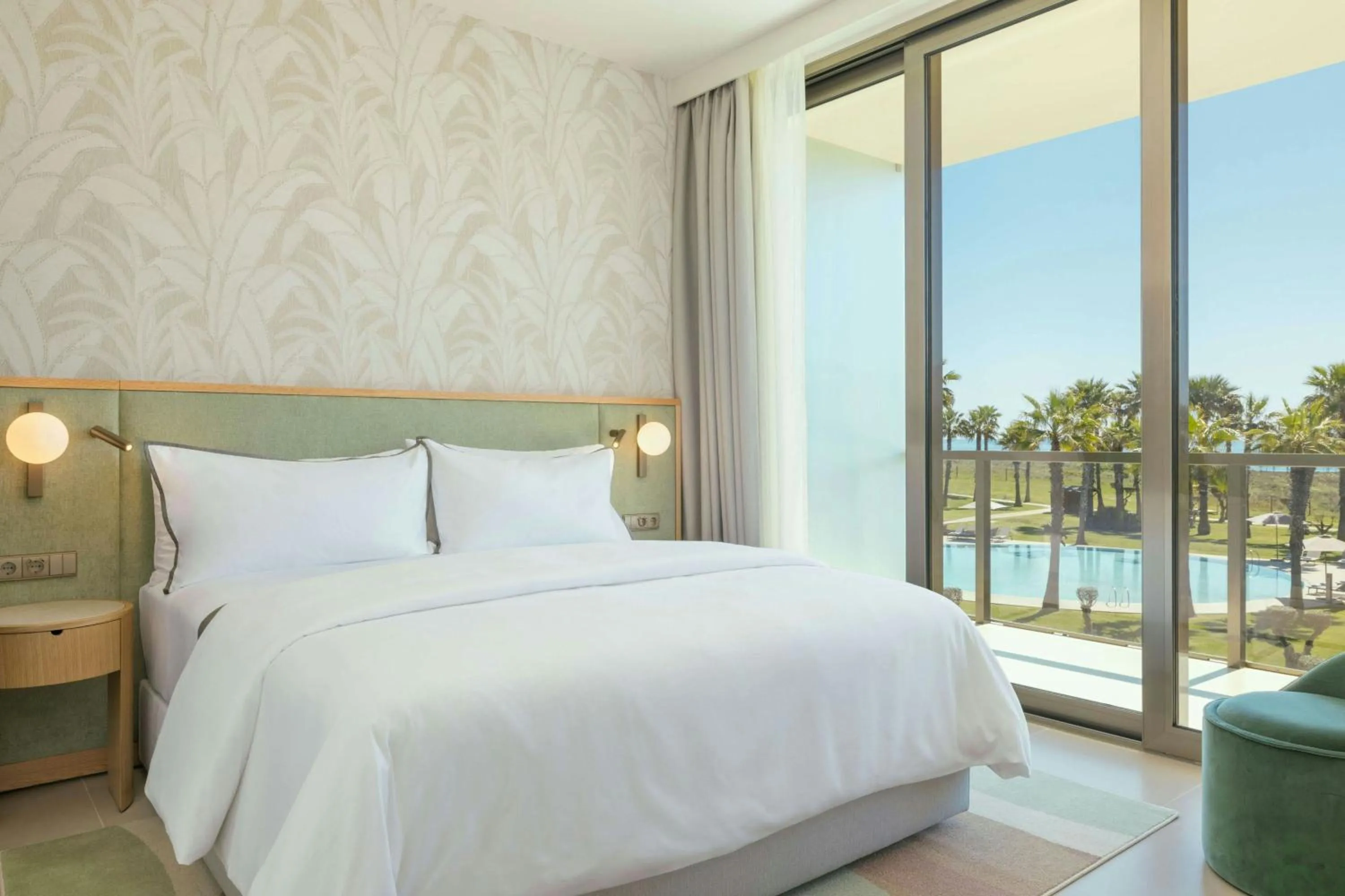 Bedroom, Bed in The Westin Salgados Beach Resort, Algarve