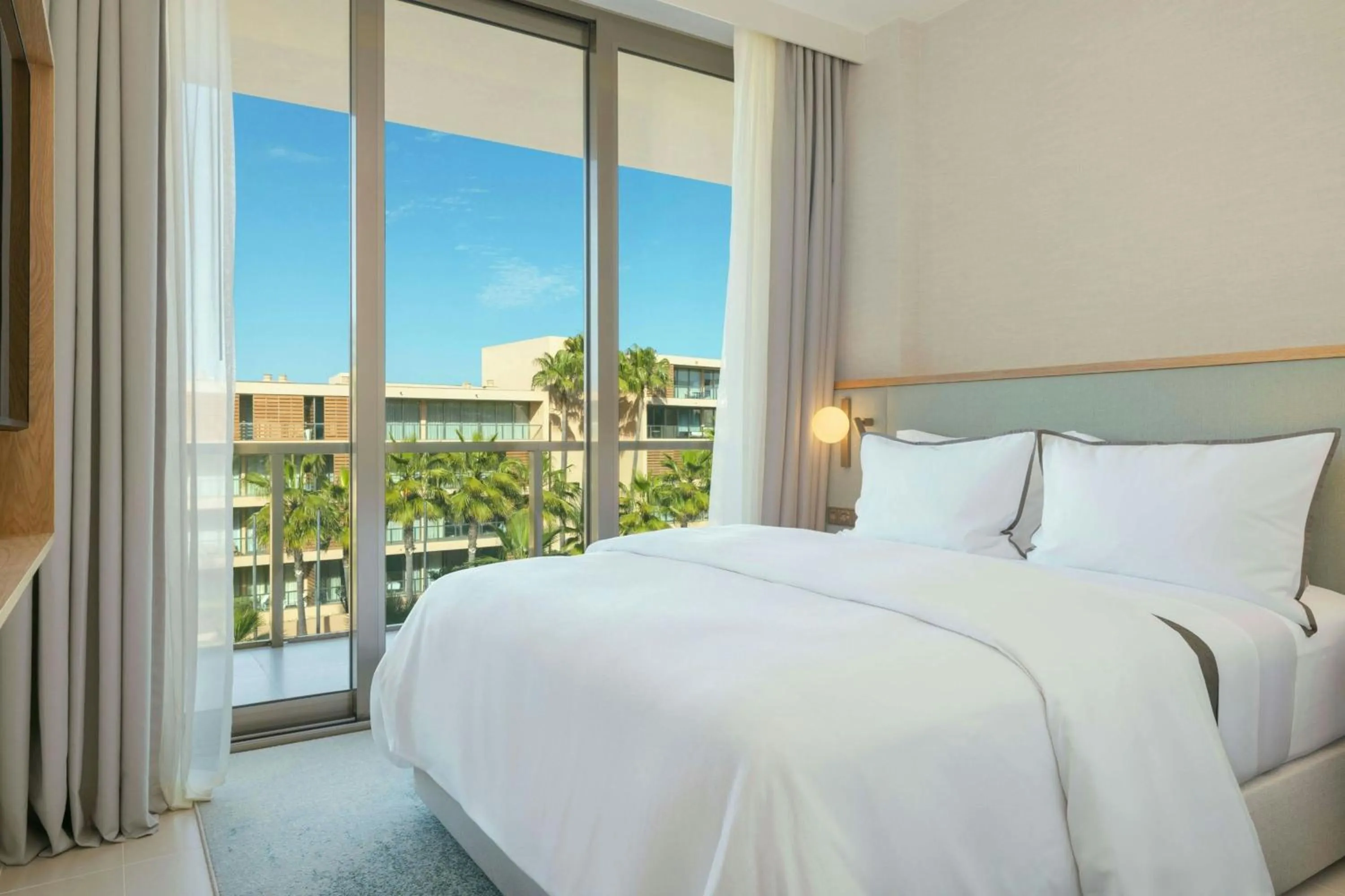 Bedroom, Bed in The Westin Salgados Beach Resort, Algarve