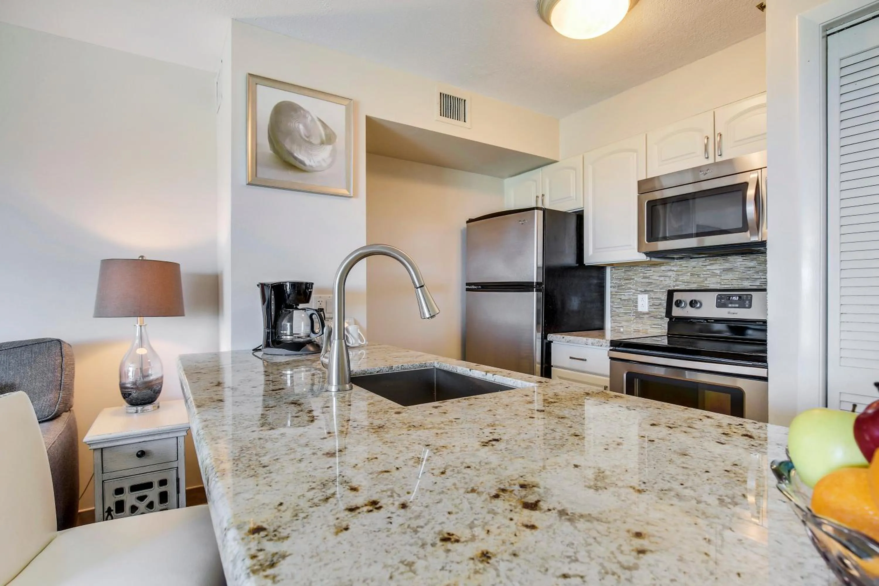 Kitchen or kitchenette in Ocean Pointe Suites at Key Largo