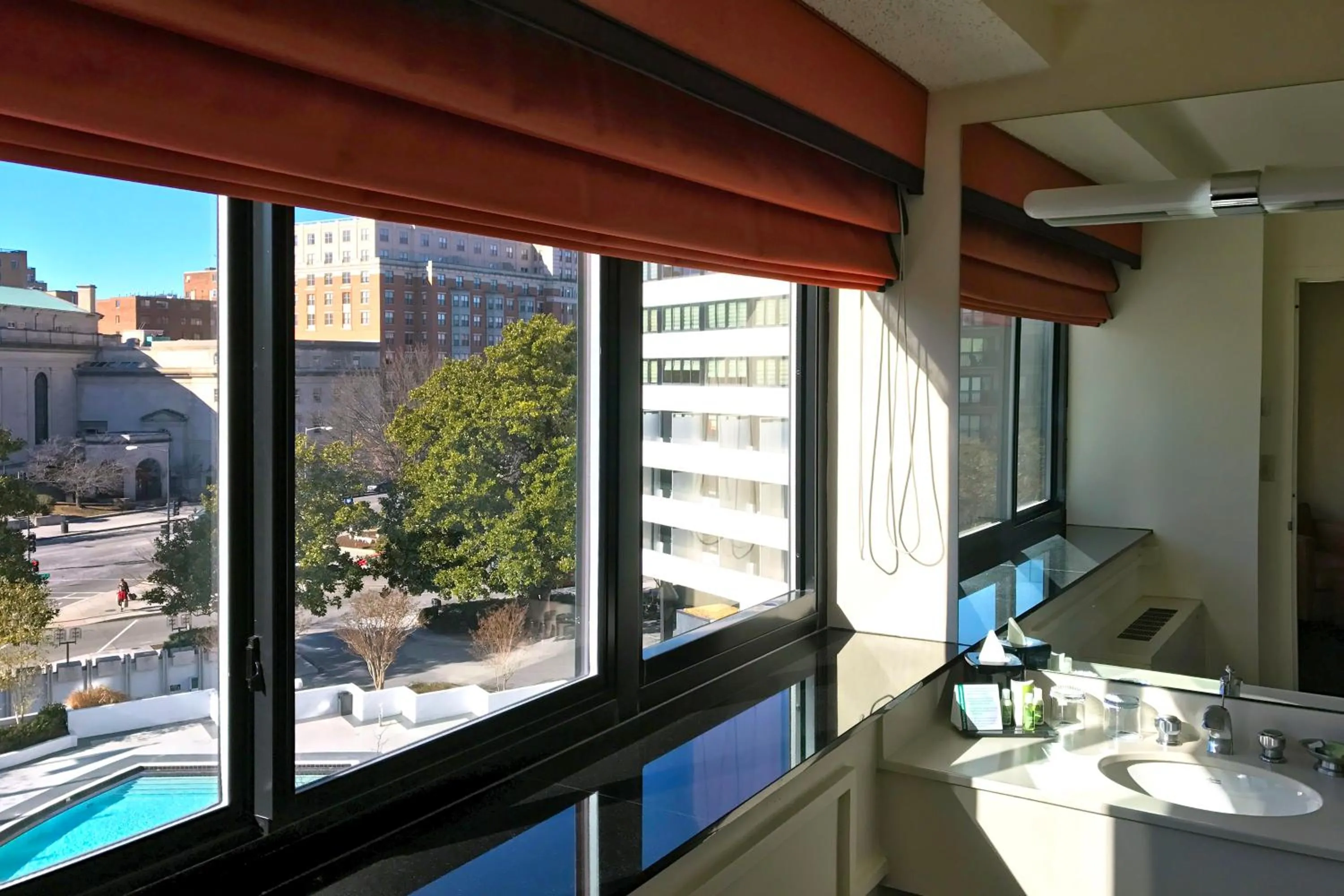 Bathroom in Washington Plaza Hotel