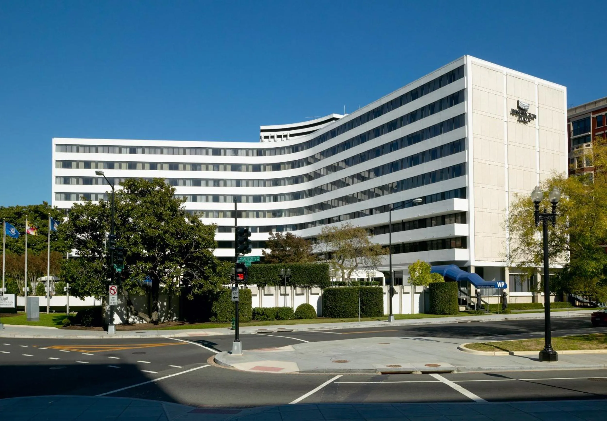 Facade/entrance in Washington Plaza Hotel